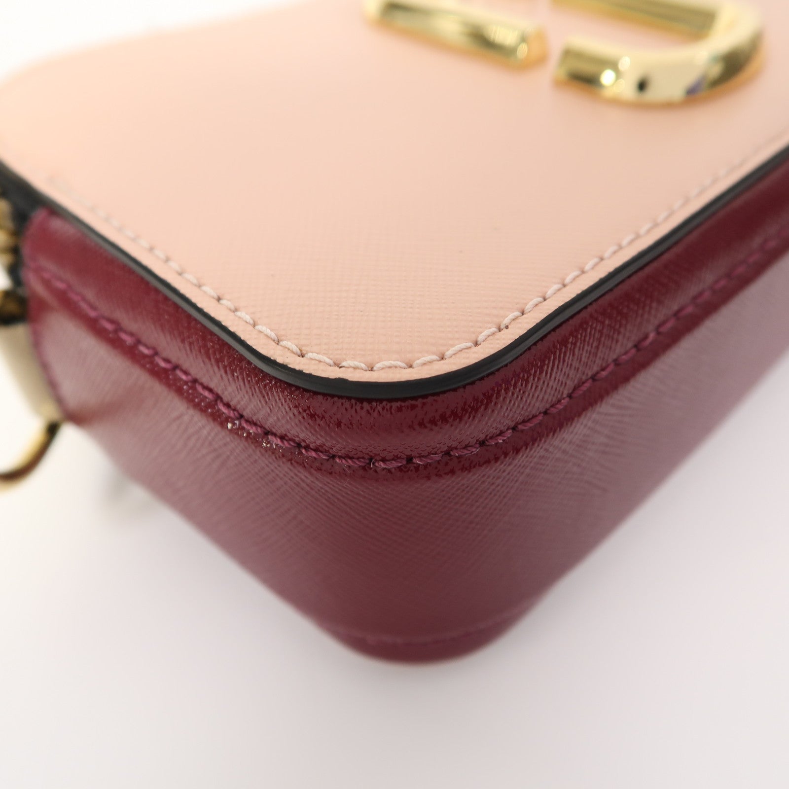 MARC JACOBS 牛皮皮革Small Camera Bag金扣肩背袋粉紅色/梅子色