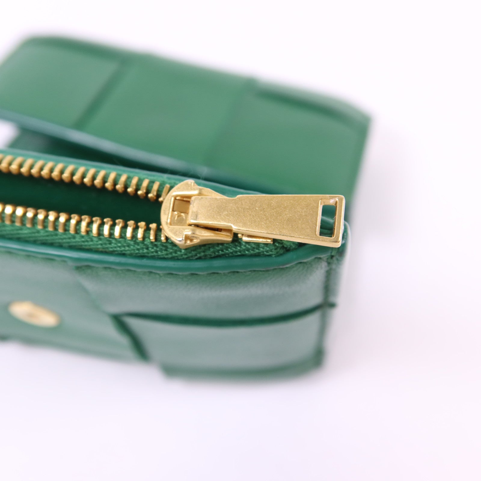 BOTTEGA VENETA 羊皮皮革Cassette Trifold Short Wallet金扣錢包