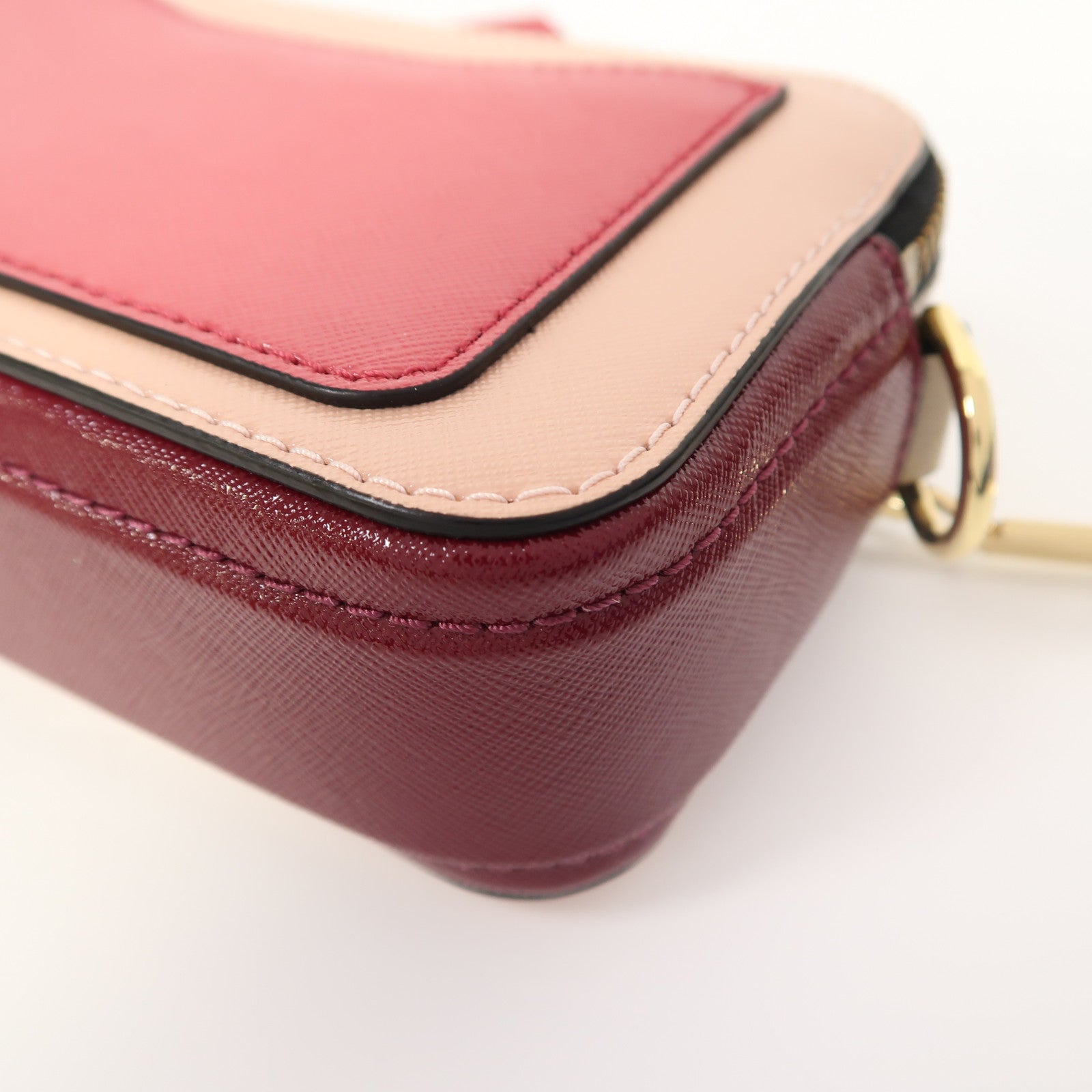 MARC JACOBS 牛皮皮革Small Camera Bag金扣肩背袋粉紅色/梅子色