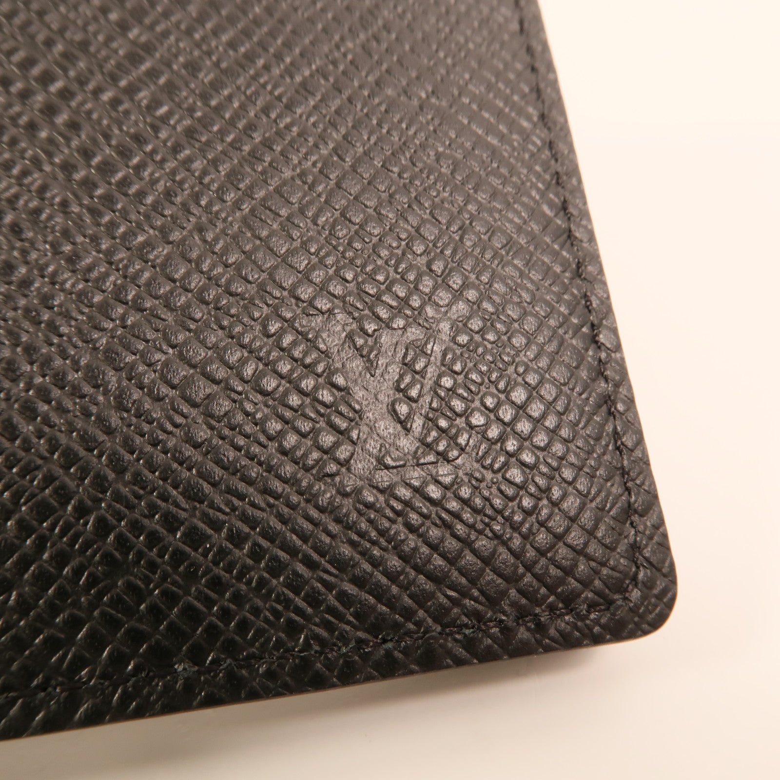 LOUIS VUITTON Taiga Portefeuille Pince Money Clip銀扣卡片套