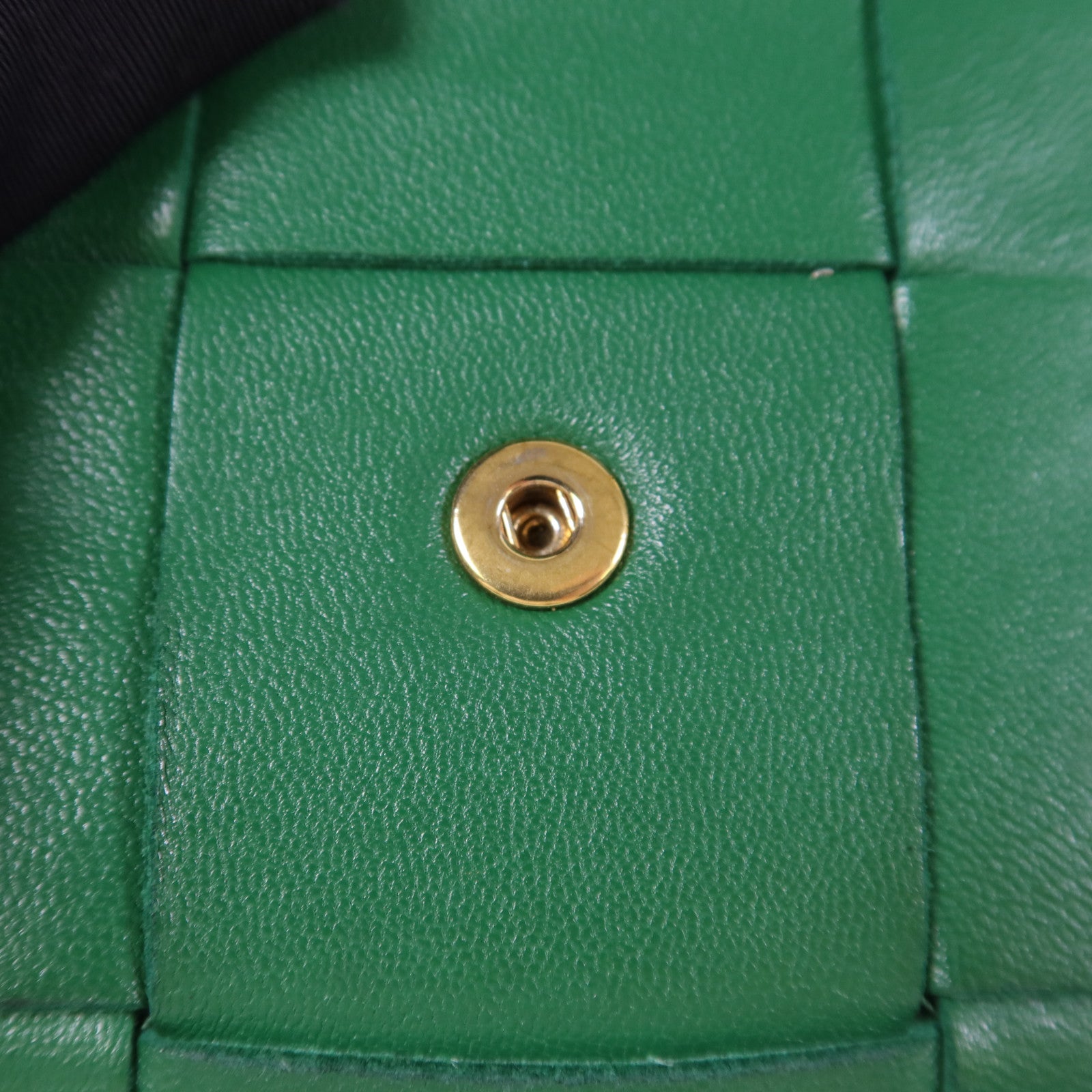 BOTTEGA VENETA 羊皮皮革Cassette Trifold Short Wallet金扣錢包