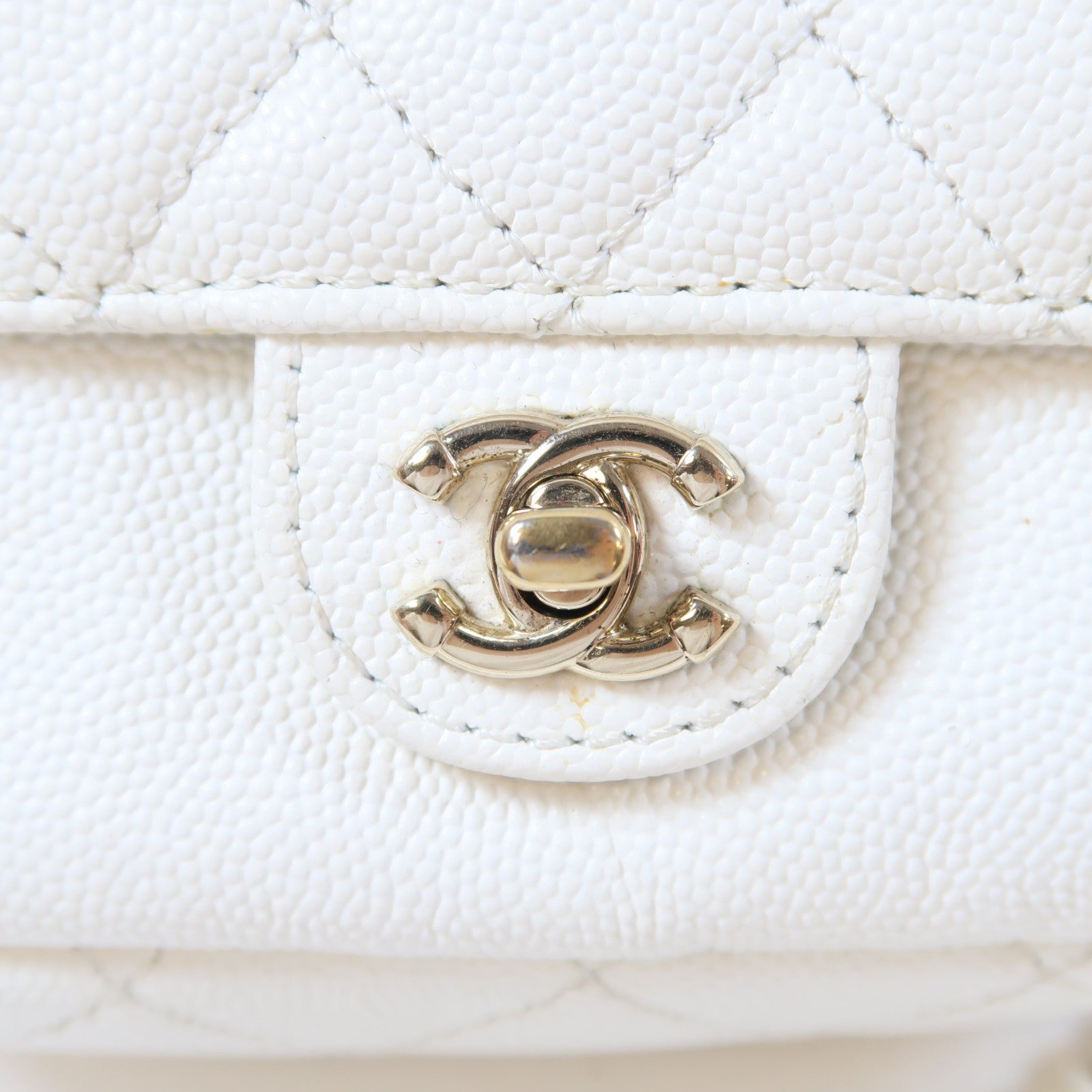 CHANEL 【激減優惠】菱格Caviar皮革CC Day Camera Case金扣鏈帶肩背袋白色