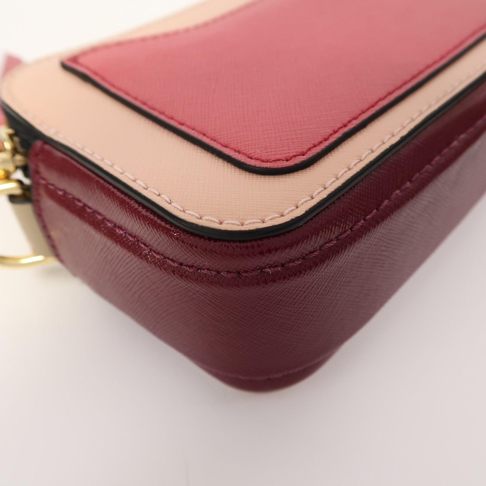 MARC JACOBS 牛皮皮革Small Camera Bag金扣肩背袋粉紅色/梅子色