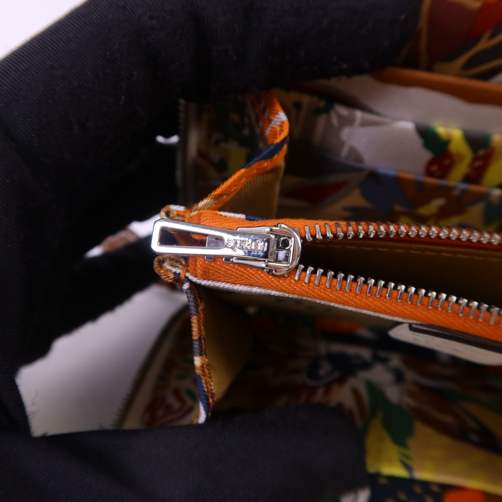 HERMES Evercolor皮革Silk In Wallet銀扣錢包