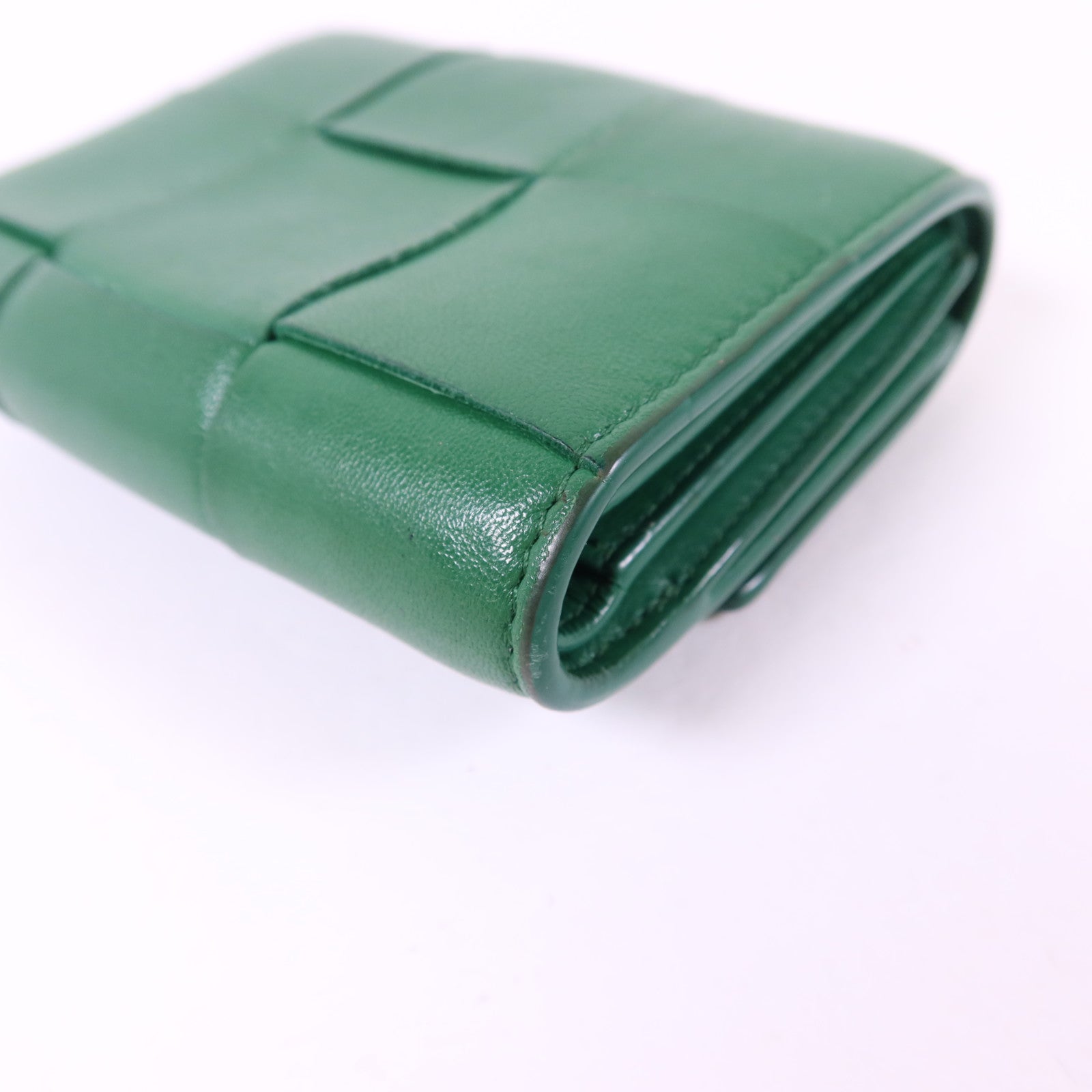 BOTTEGA VENETA 【激減優惠】羊皮皮革Cassette Trifold Short Wallet金扣錢包