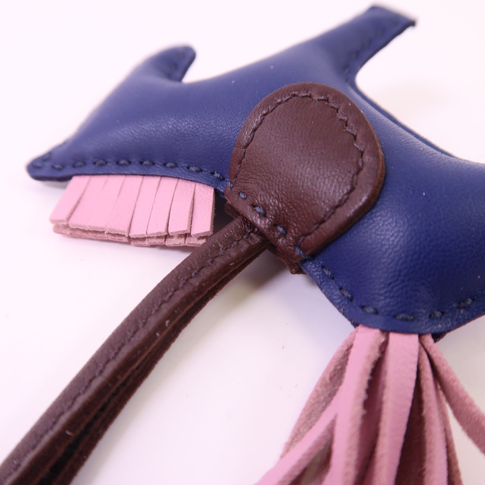 HERMES Milo皮革Rodeo PM掛飾Bleu Navy/Mauve Sylvestre