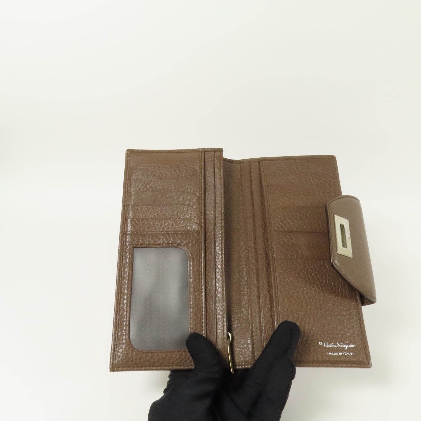 Salvatore Ferragamo 【激減優惠】牛皮皮革Long Bifold Wallet銀扣長錢包