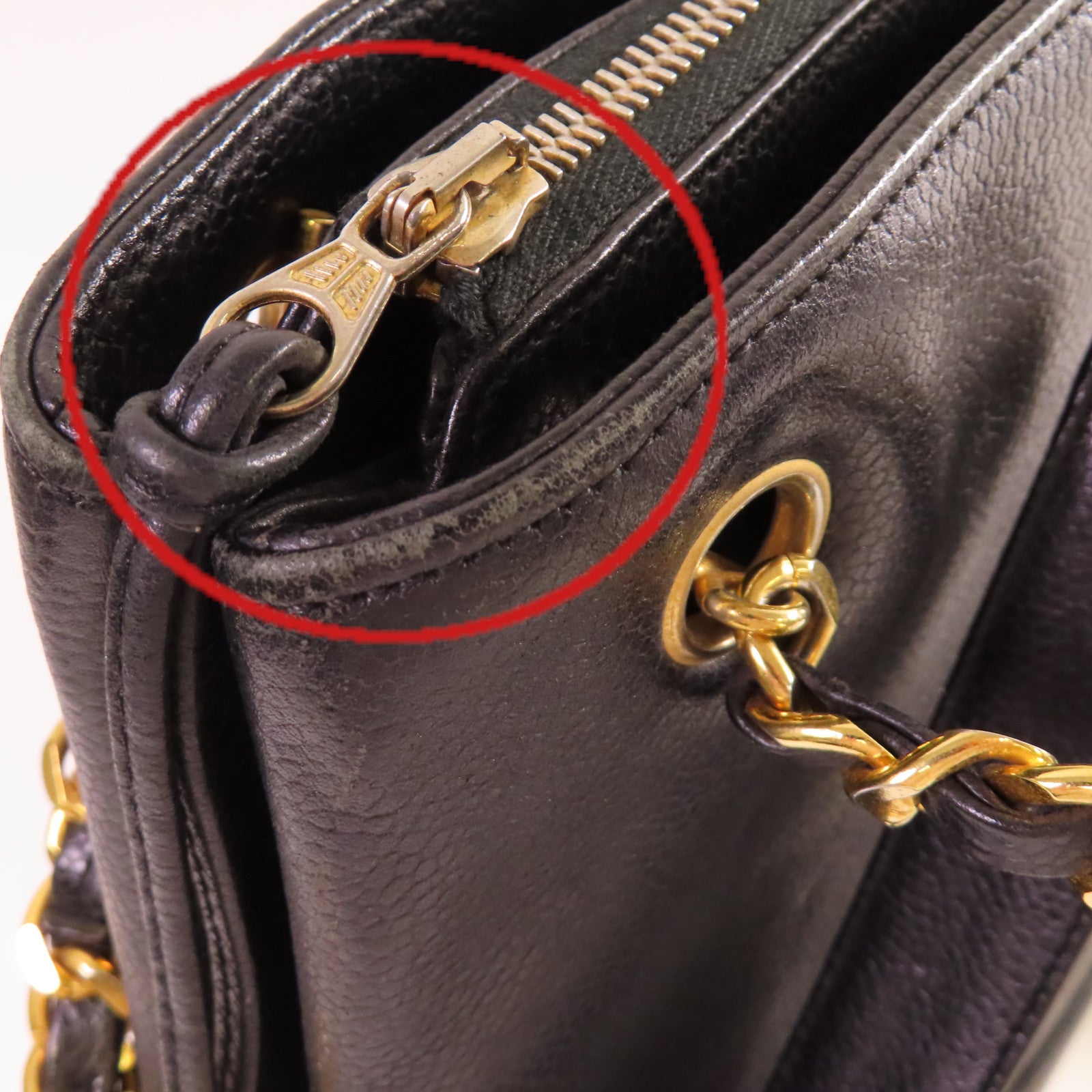 CHANEL 【激減優惠】Caviar皮革Vintage Shoulder Bag金扣肩背袋黑色