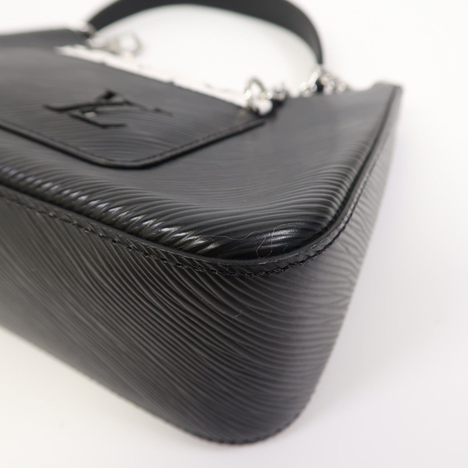 LOUIS VUITTON Epi Marelle銀扣肩背袋黑色