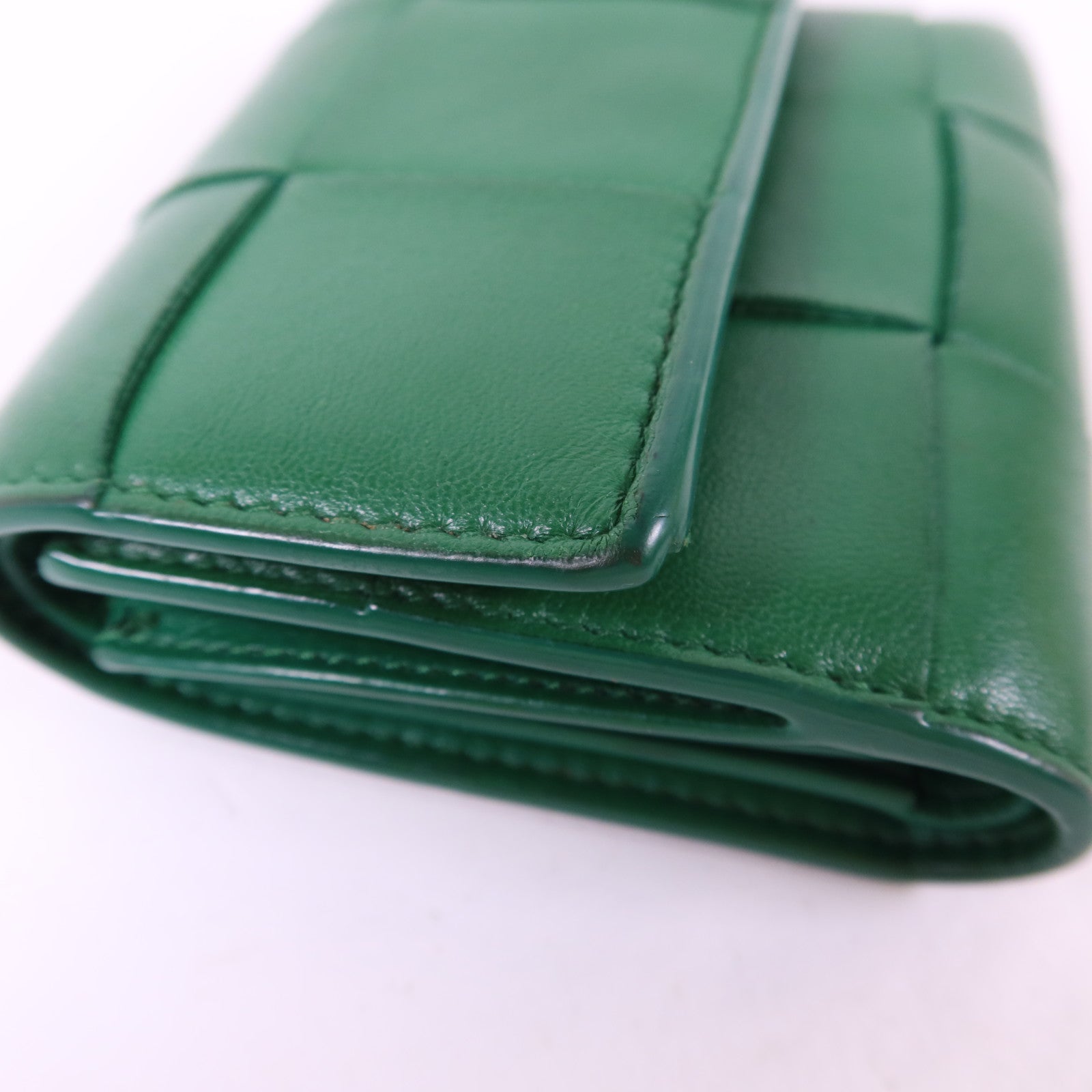 BOTTEGA VENETA 羊皮皮革Cassette Trifold Short Wallet金扣錢包