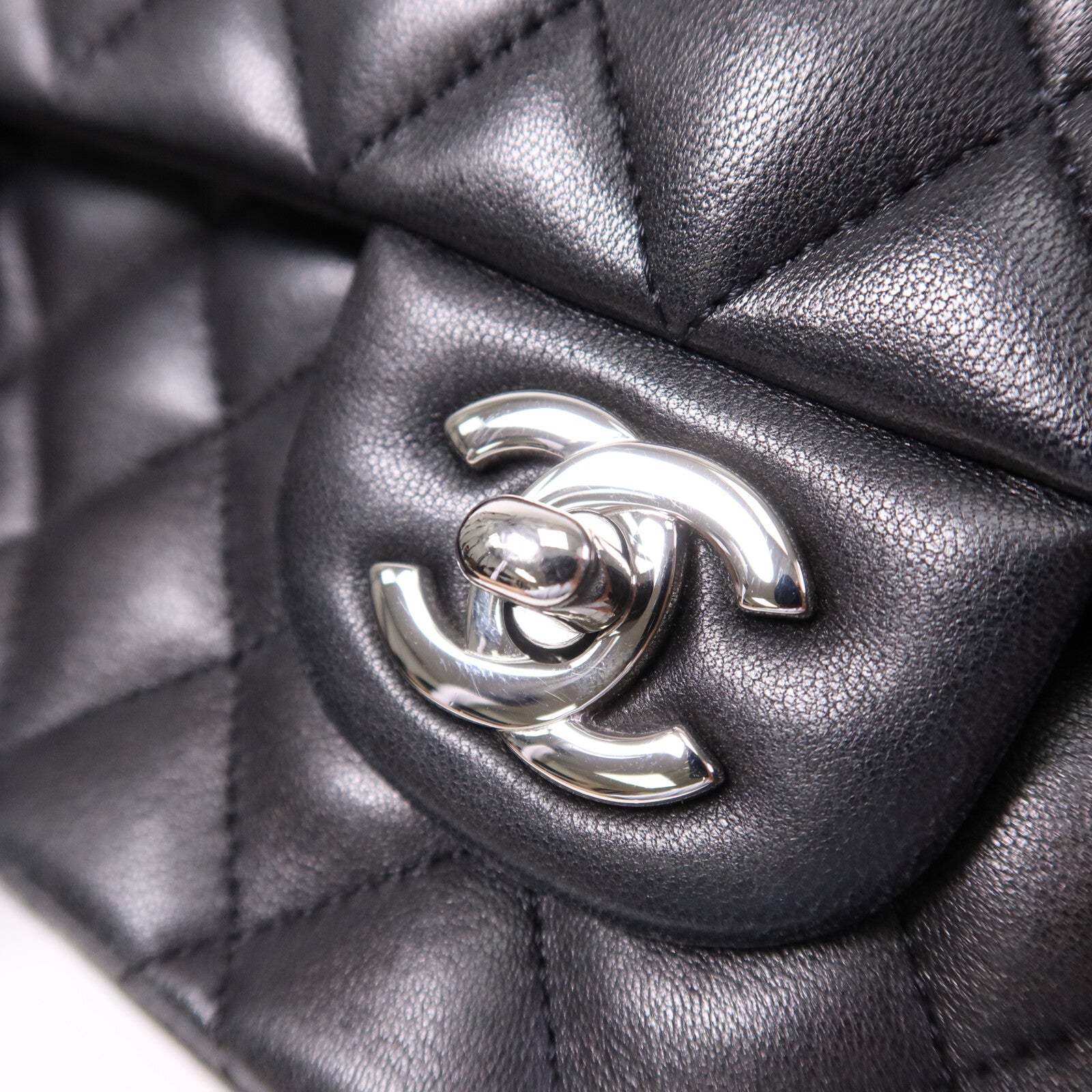 CHANEL 牛皮皮革Classic 25銀扣鏈帶肩背袋