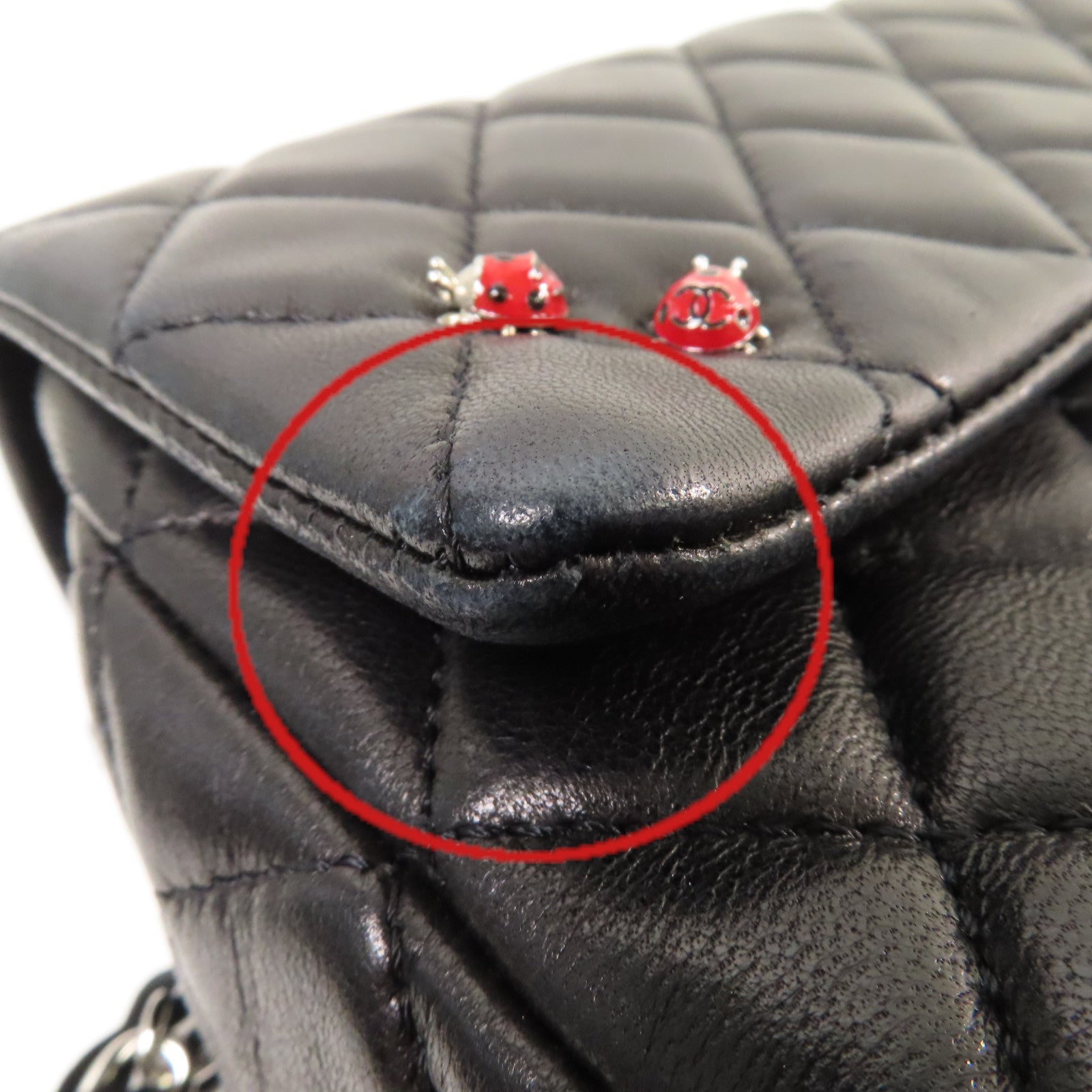 CHANEL 菱格羊皮皮革Medium Ladybug Classic Chain Shoulder Bag銀扣鏈帶肩背袋黑色