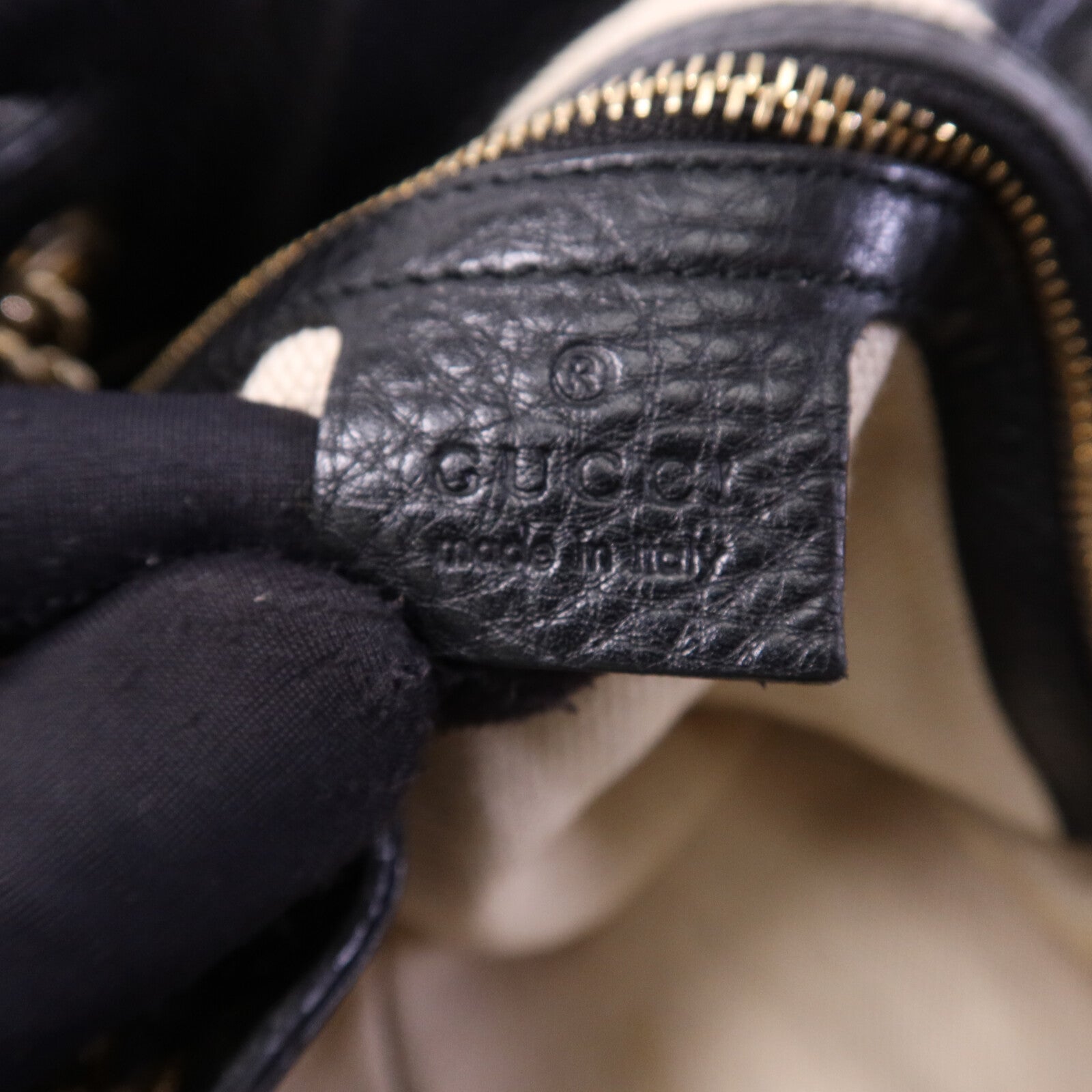 GUCCI 牛皮皮革Chain Shoulder Bag金扣鏈帶肩背袋