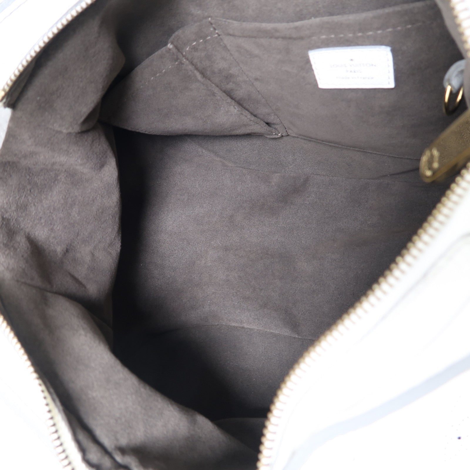 LOUIS VUITTON Mahina XS Shoulder Bag金扣肩背袋白色