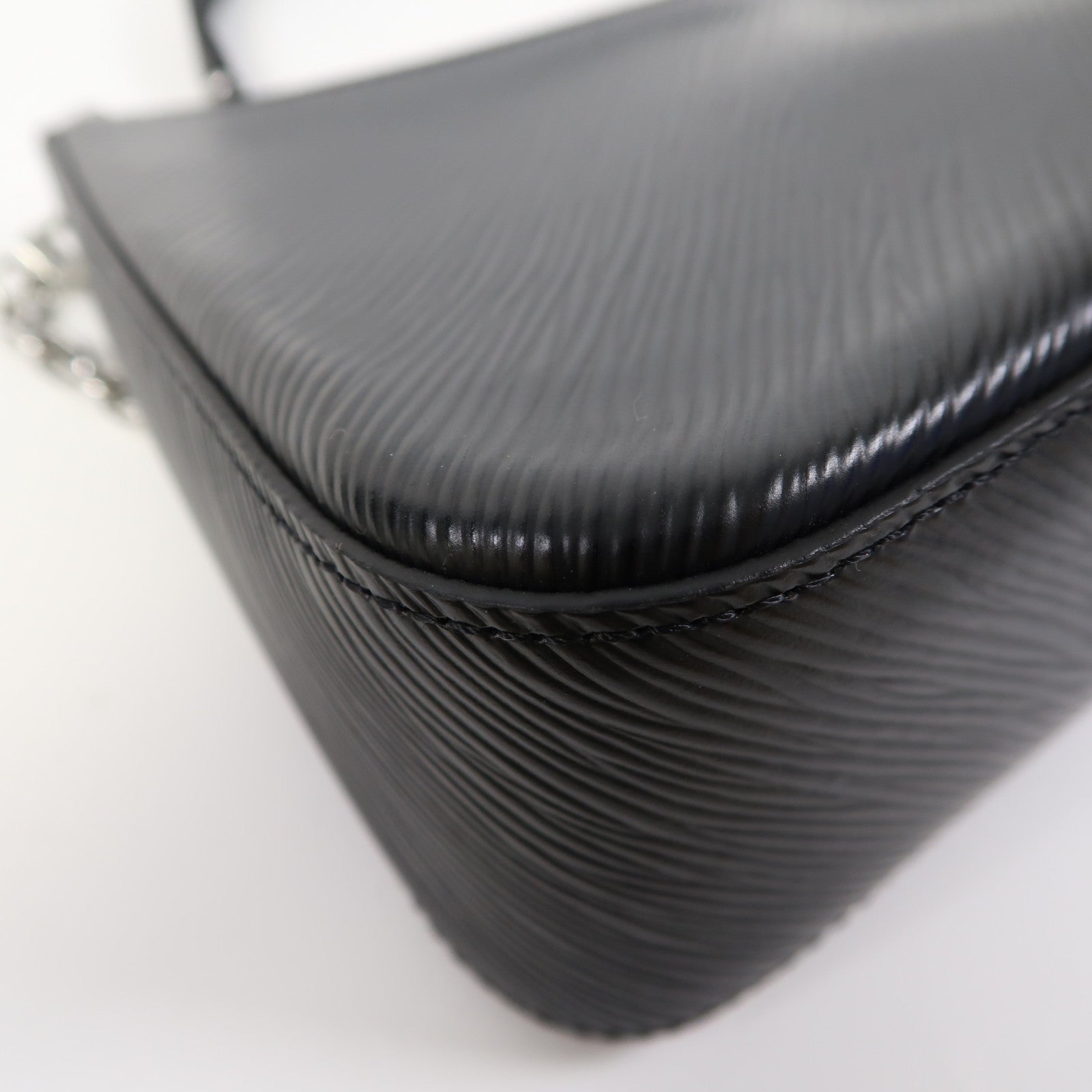 LOUIS VUITTON Epi Marelle銀扣肩背袋黑色