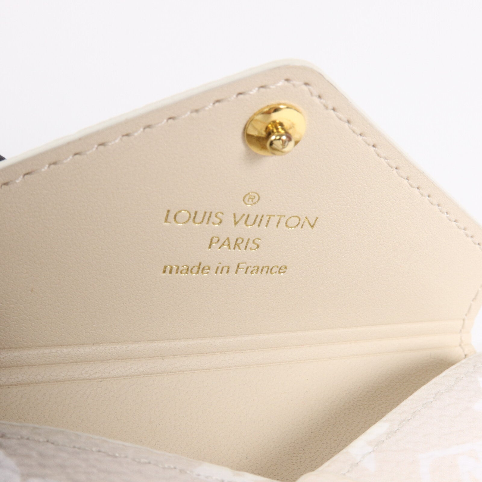 LOUIS VUITTON Monogram Coated Canvas Pochette Kirigami By The Pool手拿包