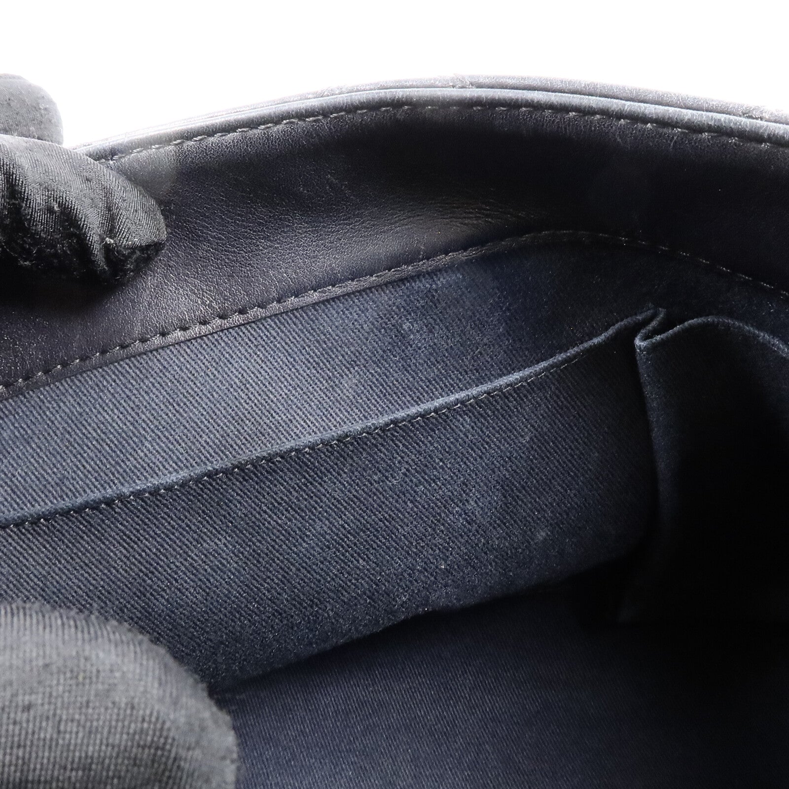 CHANEL 牛皮皮革Chain Shoulder Bag鏈帶肩背袋