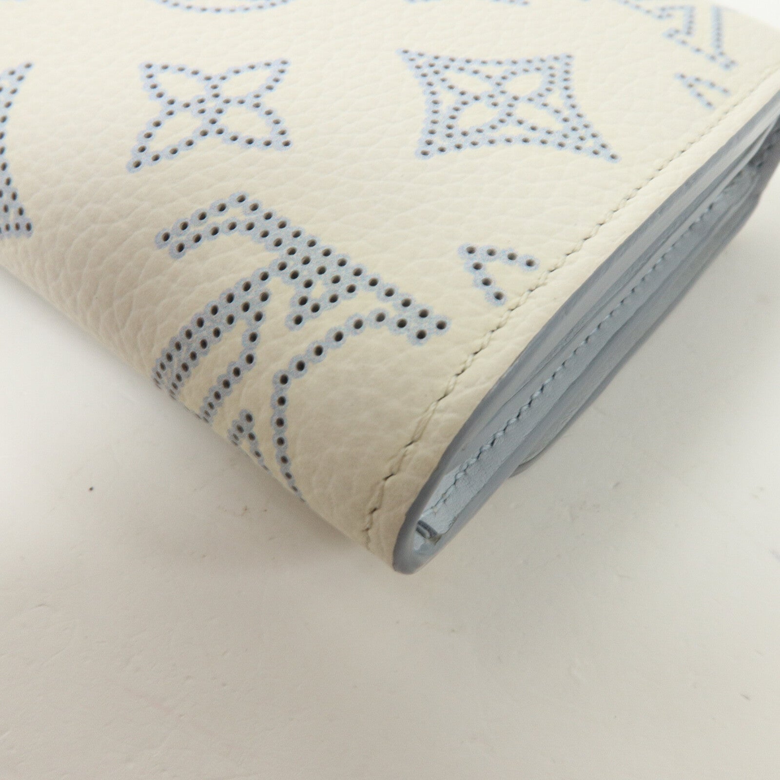 LOUIS VUITTON Mahina Iris Compact Wallet錢包