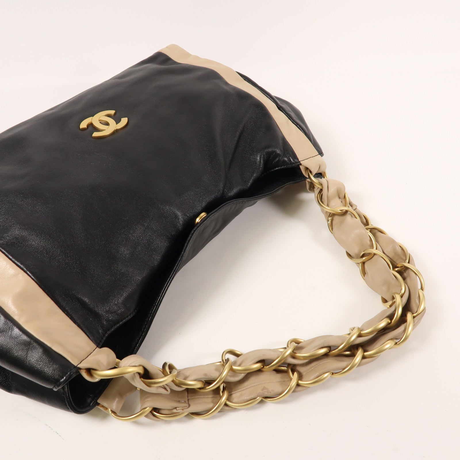 CHANEL 羊皮皮革Shoulder Bag金扣肩背袋