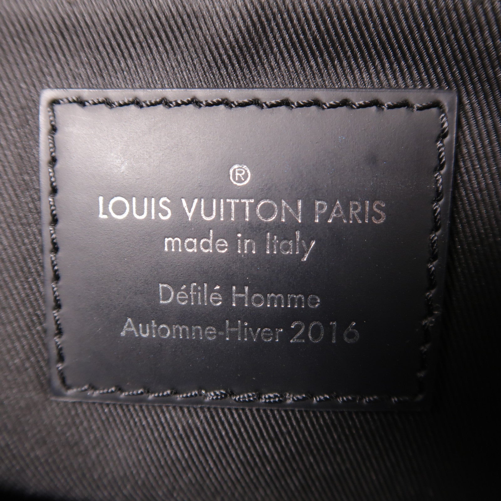 LOUIS VUITTON Monogram Eclipse Messenger PM Voyager銀扣肩背袋