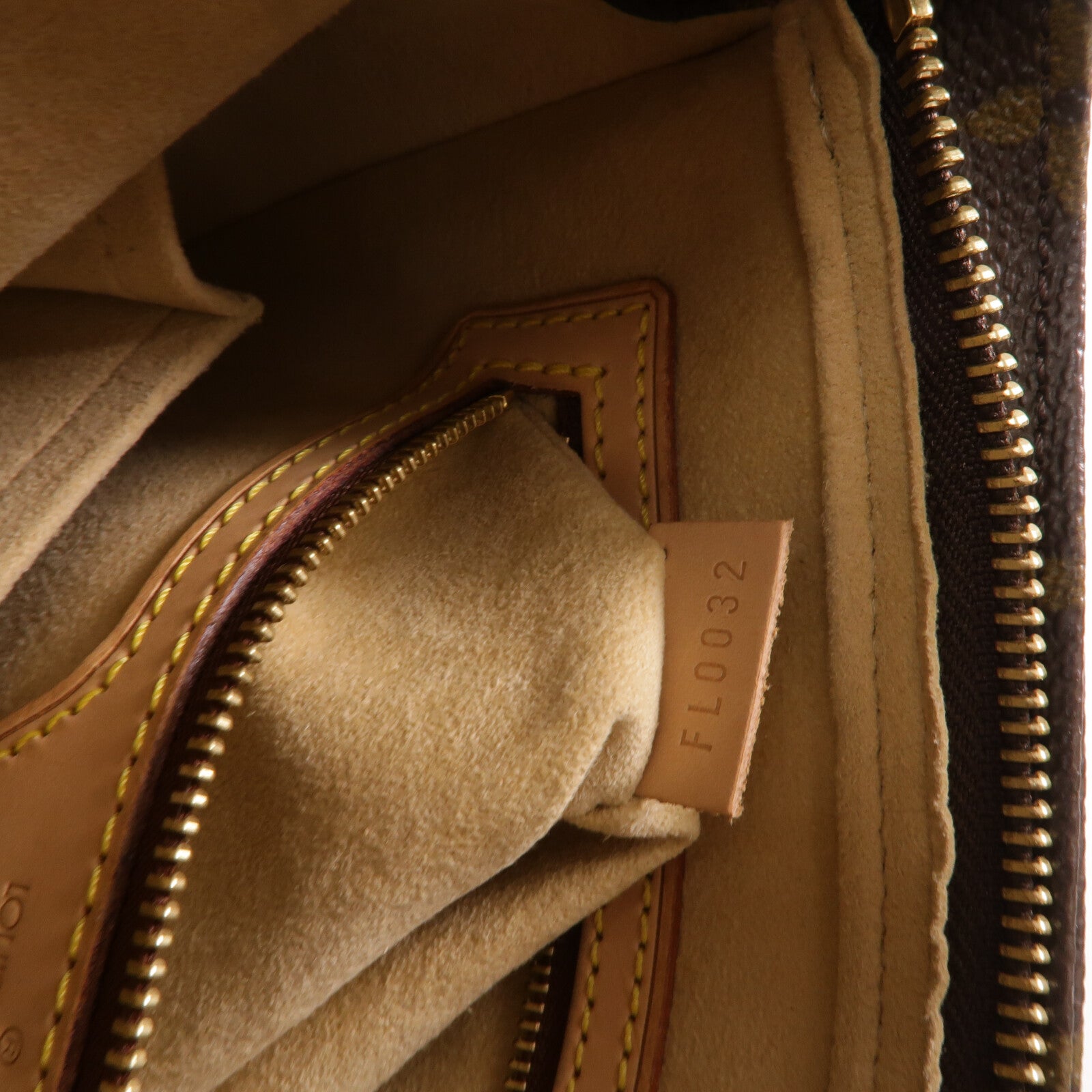 LOUIS VUITTON Monogram Looping MM肩背袋