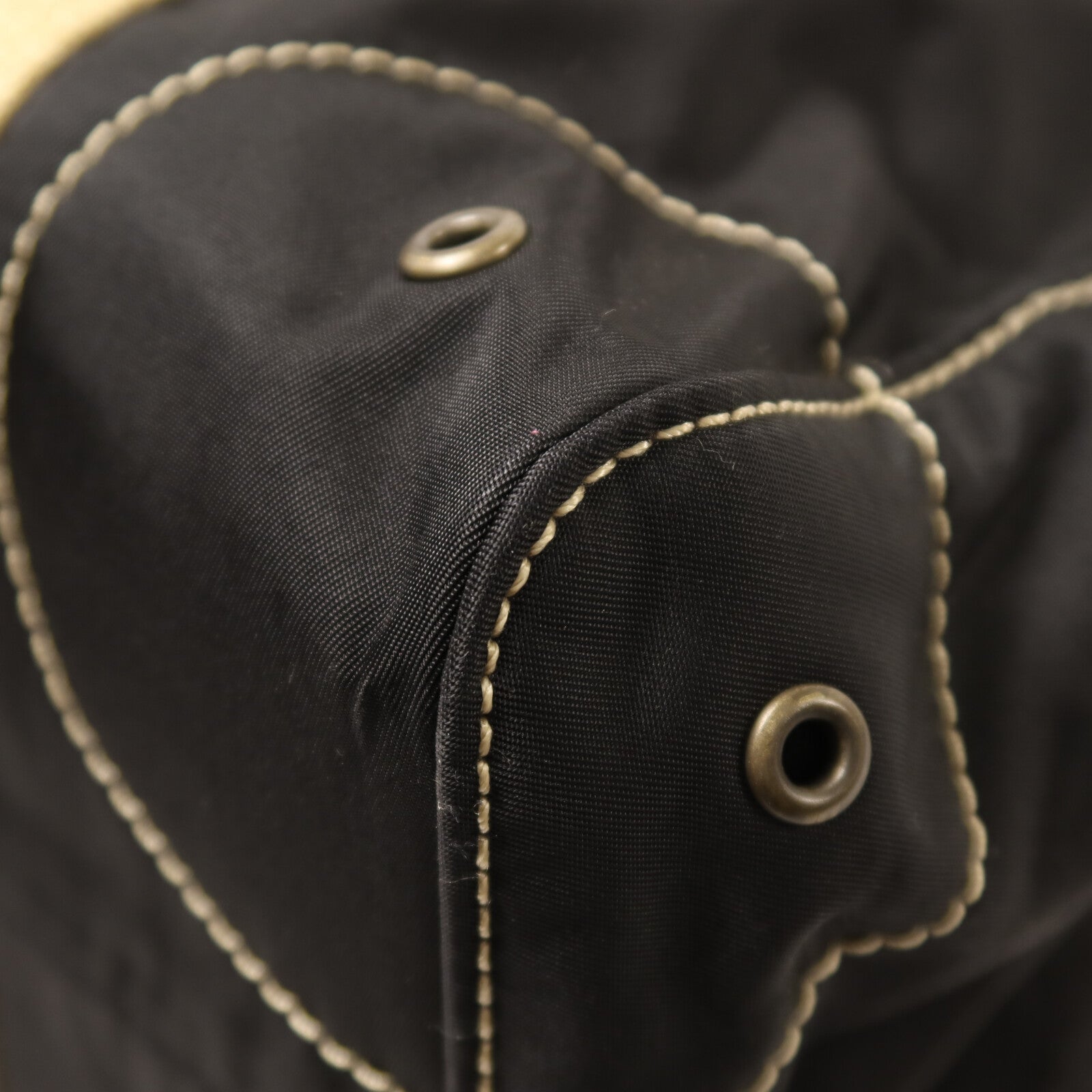 BURBERRY 尼龍Handbag手挽袋