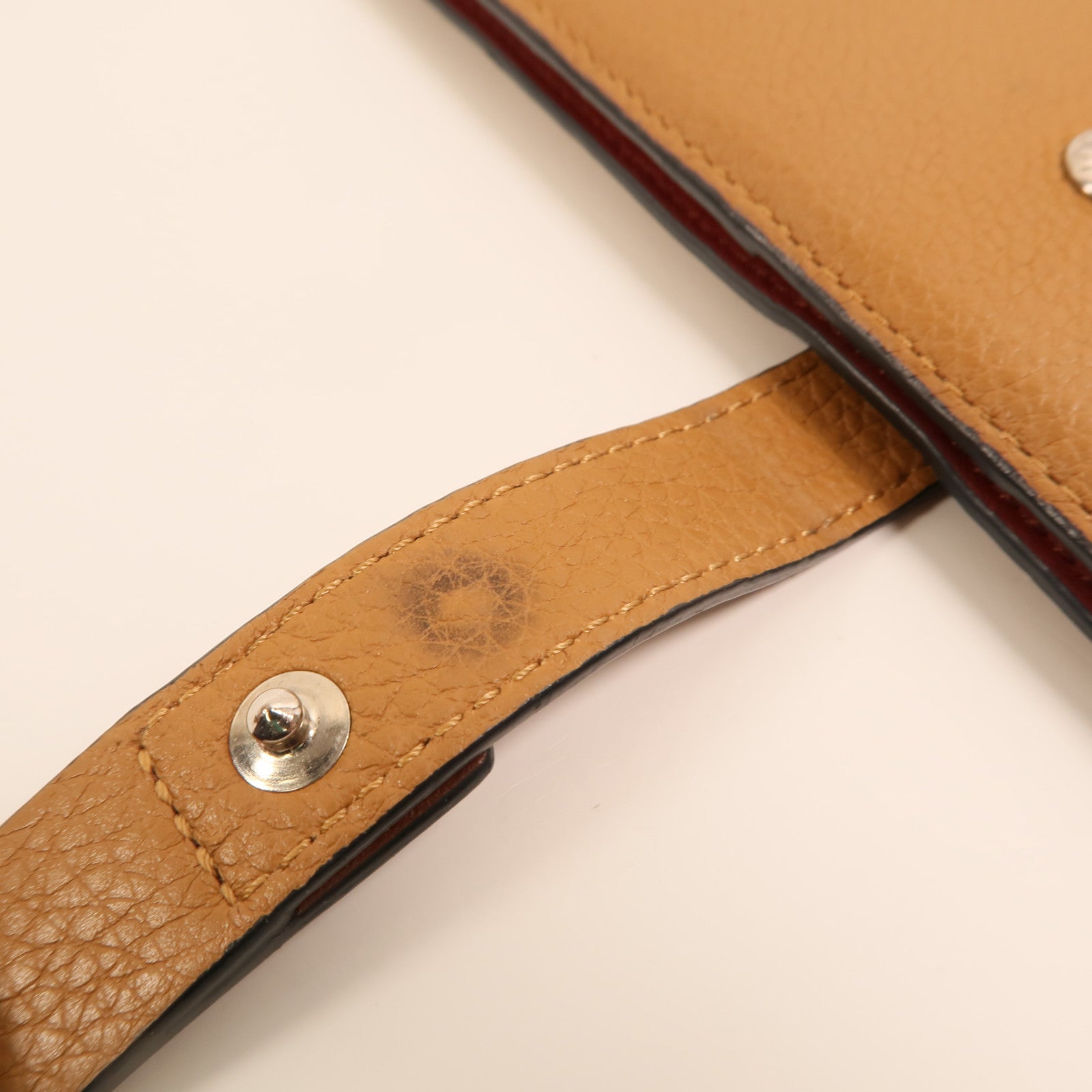 LOEWE 牛皮皮革Large Vertical Wallet銀扣長錢包