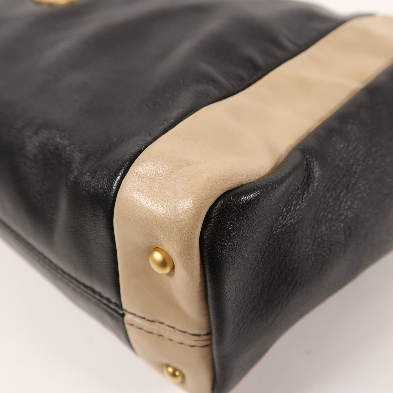 CHANEL 羊皮皮革Shoulder Bag金扣肩背袋