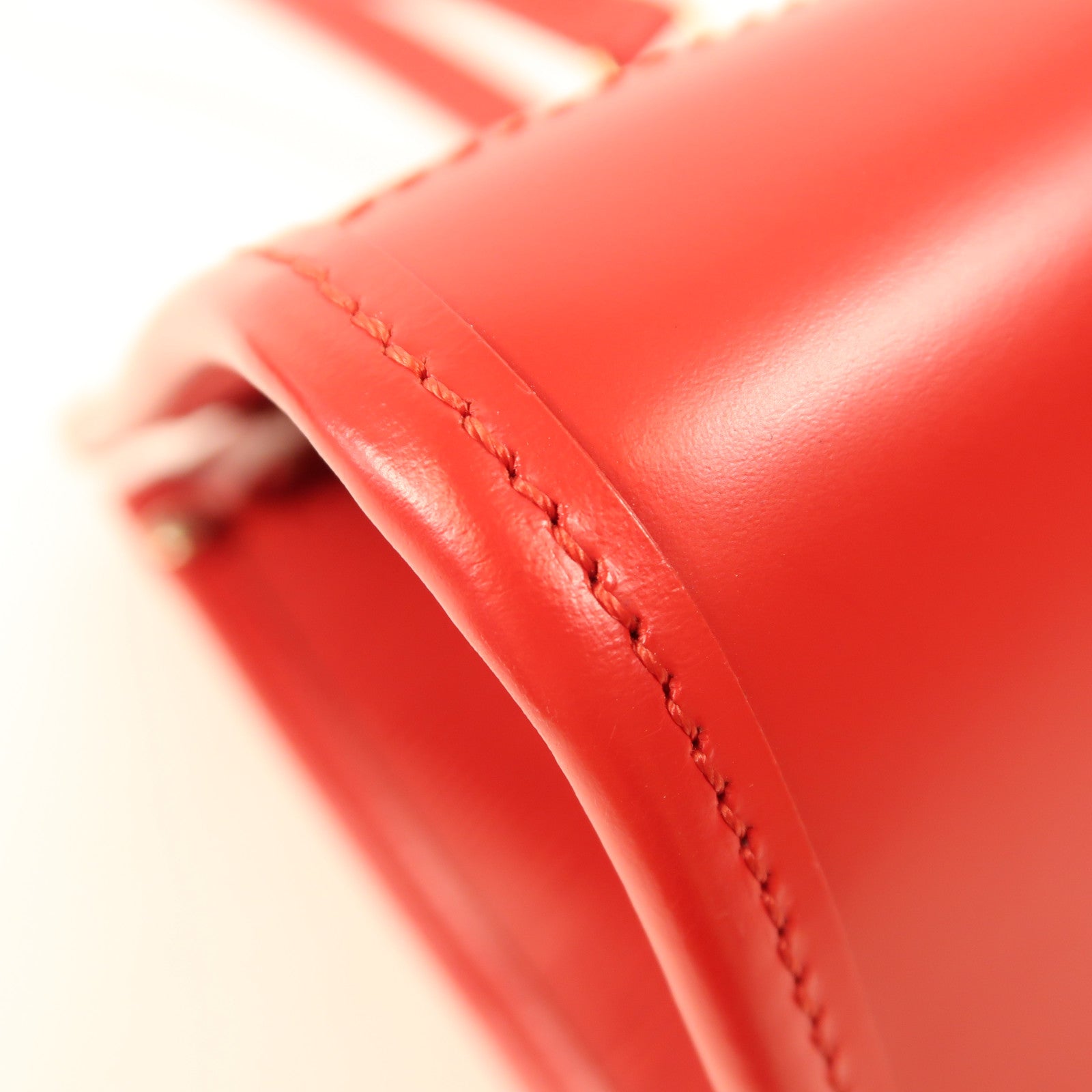 LOUIS VUITTON Epi Madeleine PM銀扣肩背袋