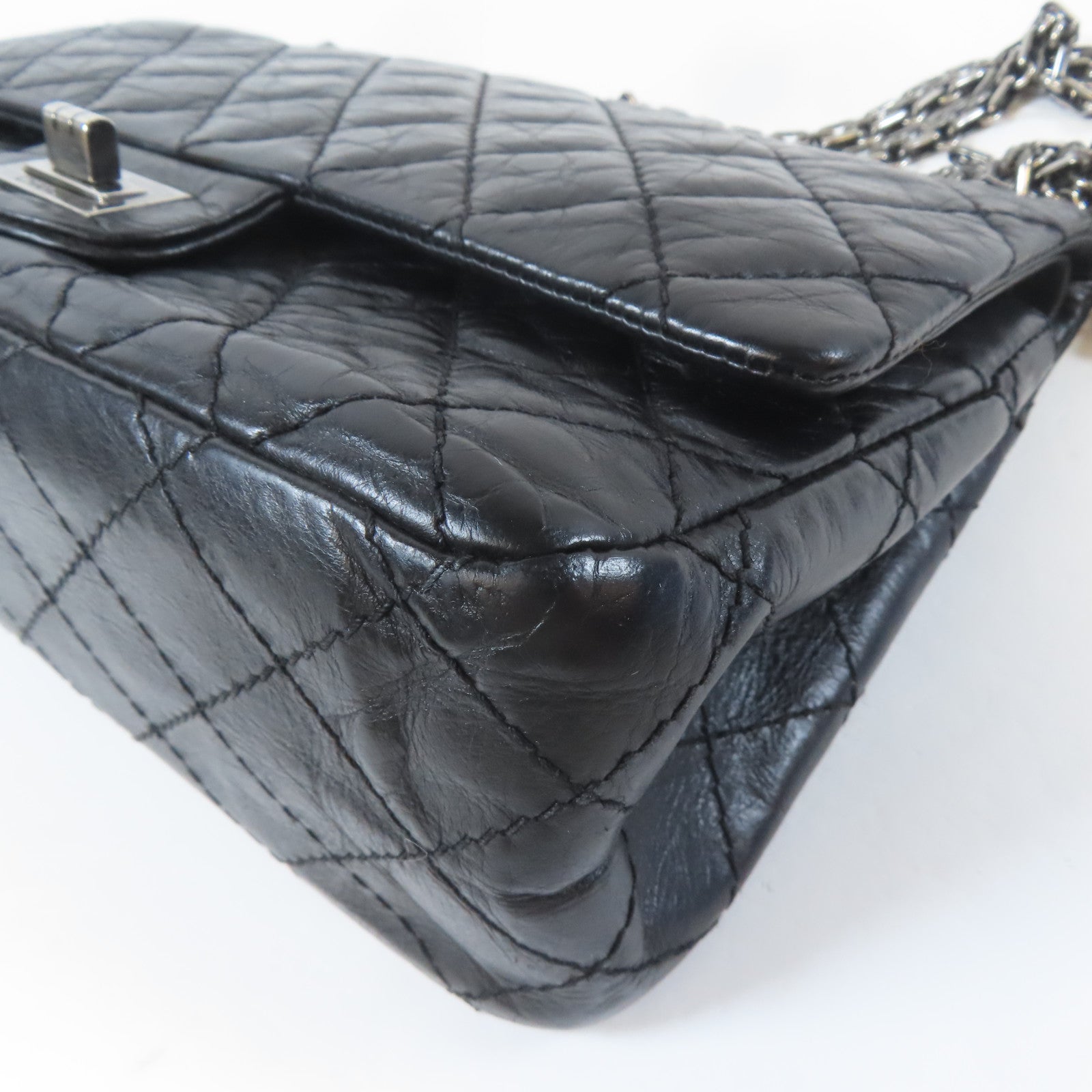 CHANEL 菱格牛皮皮革2.55 Chain Shoulder Bag黑扣鏈帶肩背袋黑色