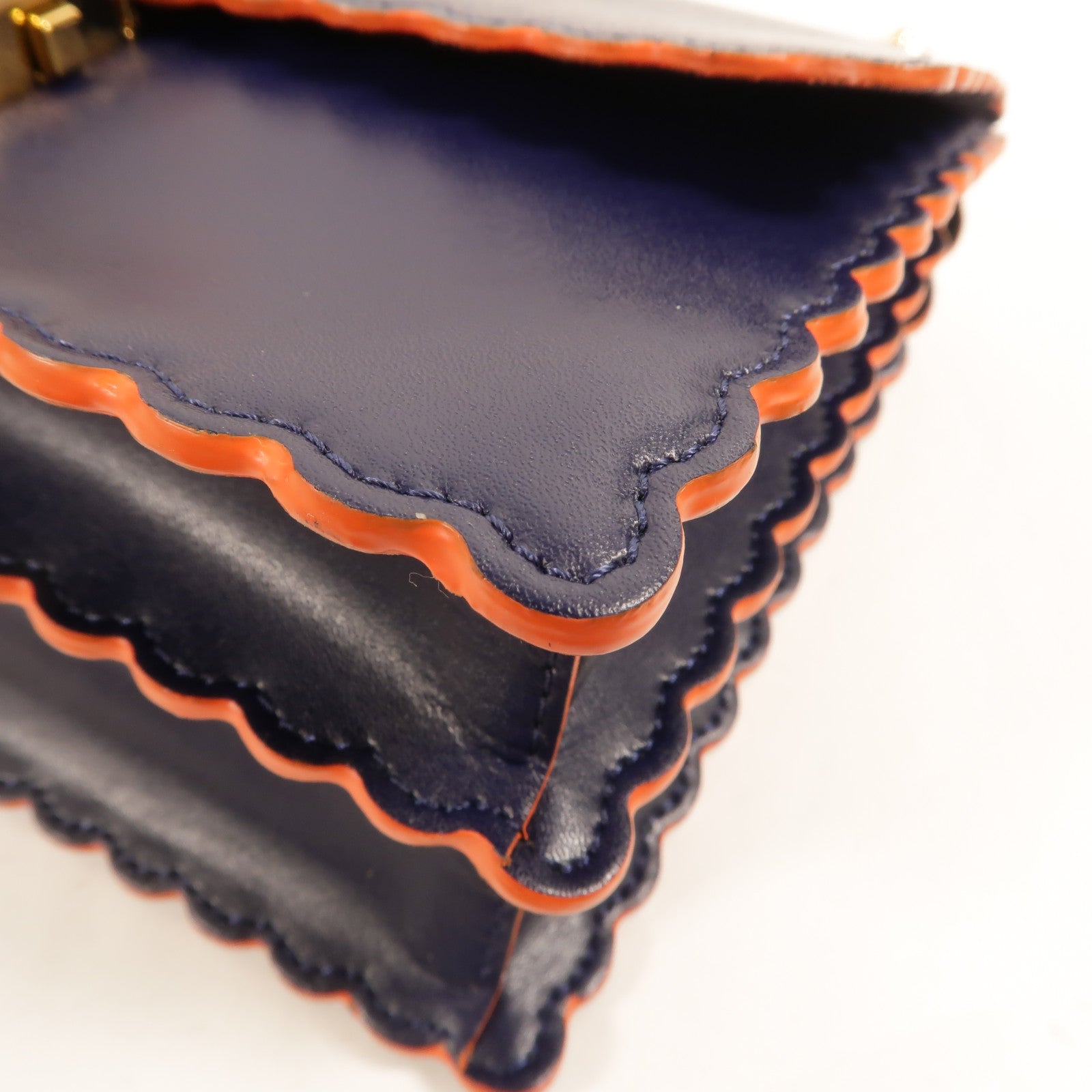 FENDI 牛皮皮革Kan I Small肩背袋