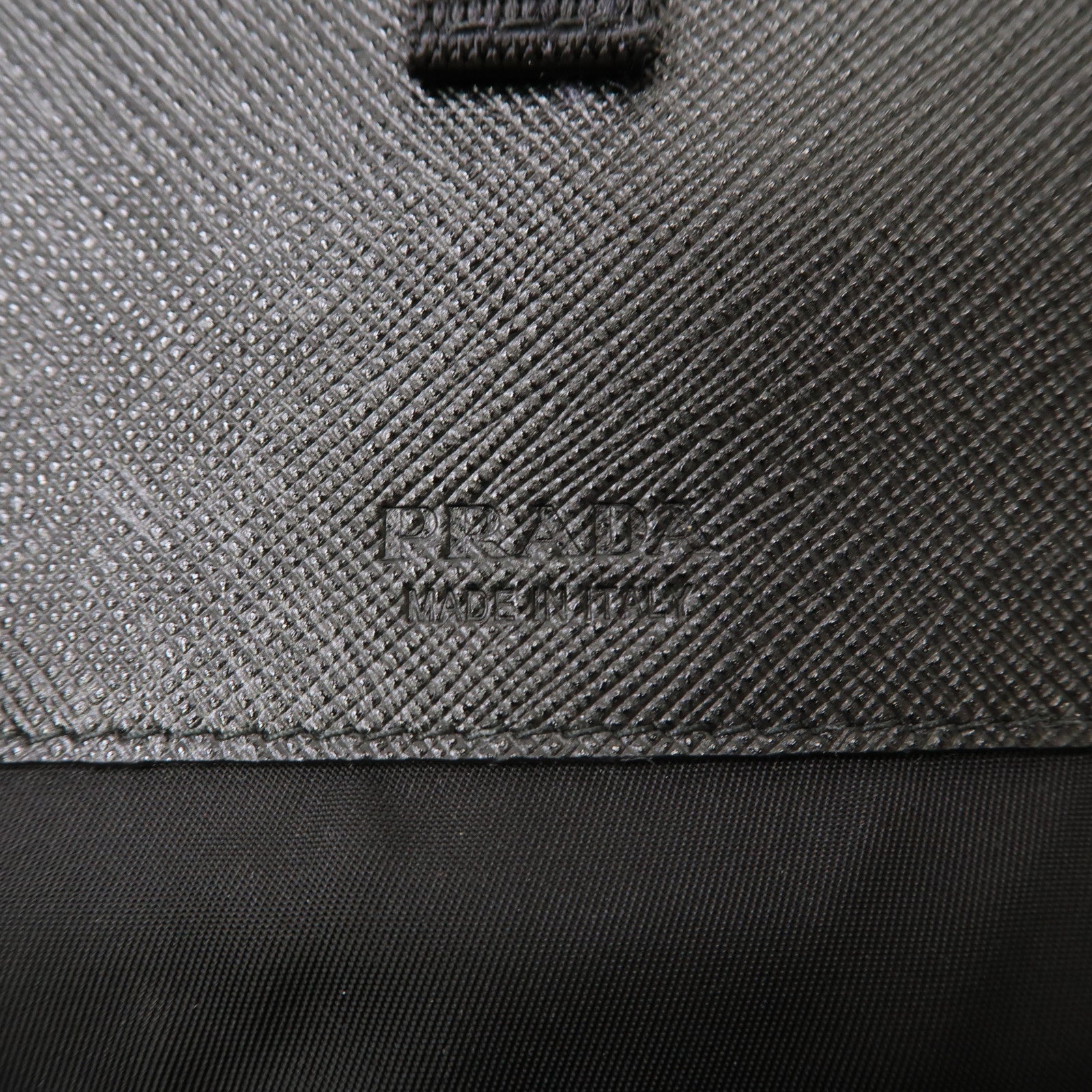 PRADA Saffiano皮革/尼龍Smartphone Case銀扣肩背袋黑色