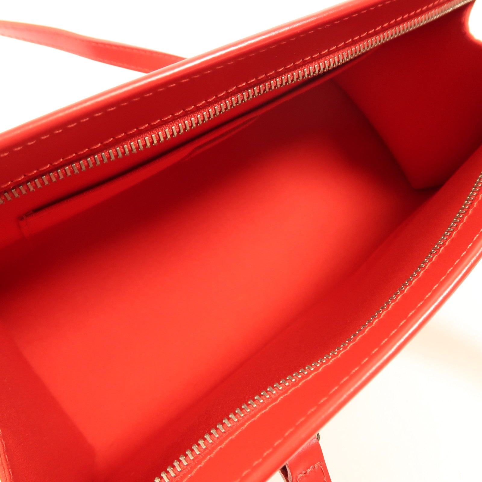 LOUIS VUITTON Epi Madeleine PM銀扣肩背袋