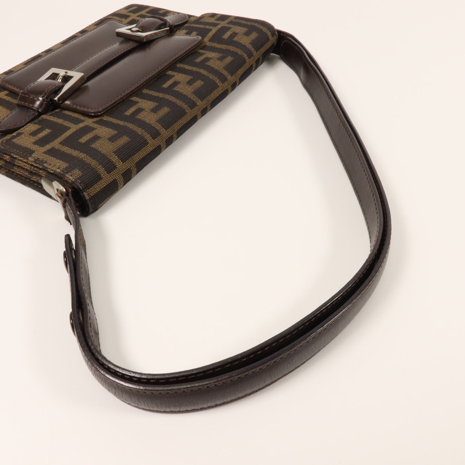 FENDI 帆布Zucca肩背袋