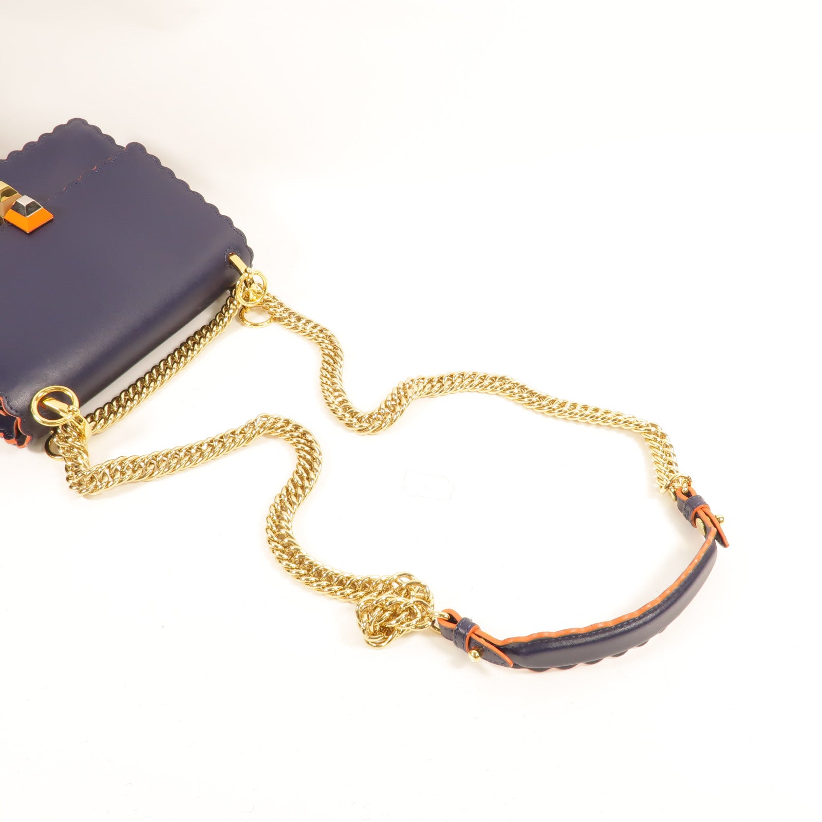 FENDI 牛皮皮革Kan I Small肩背袋