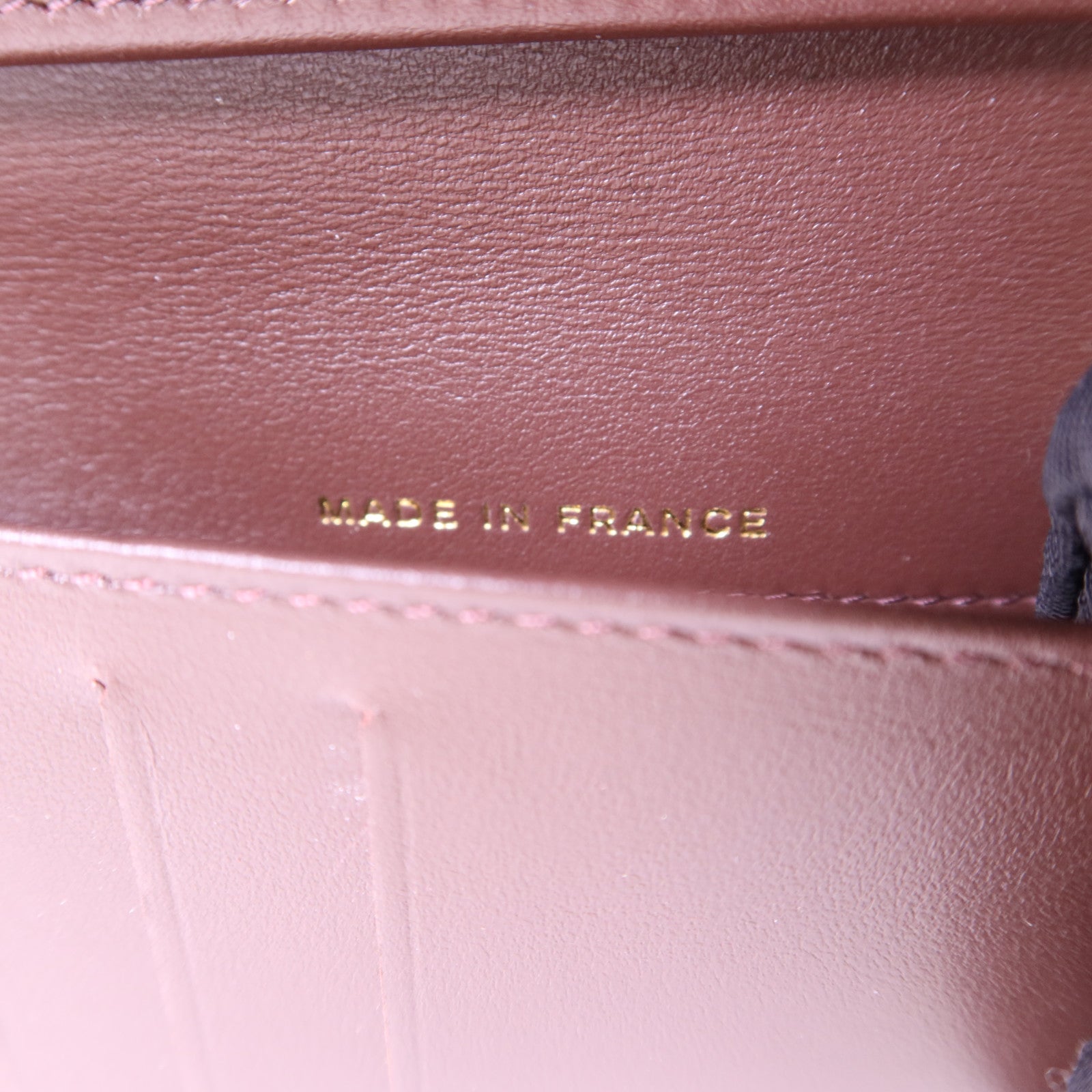 CHANEL 牛皮皮革Matelasse Tri-Fold Wallet金扣長錢包