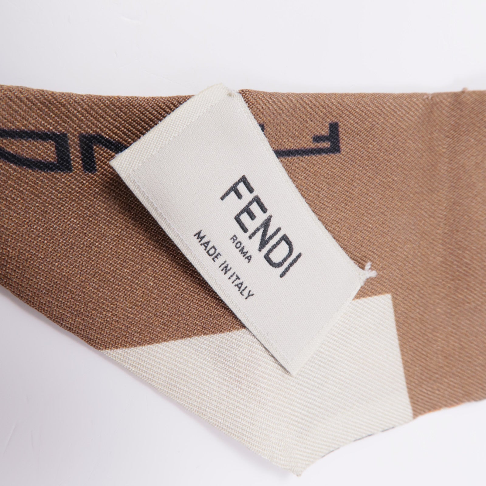 FENDI 絲質Scarf絲巾