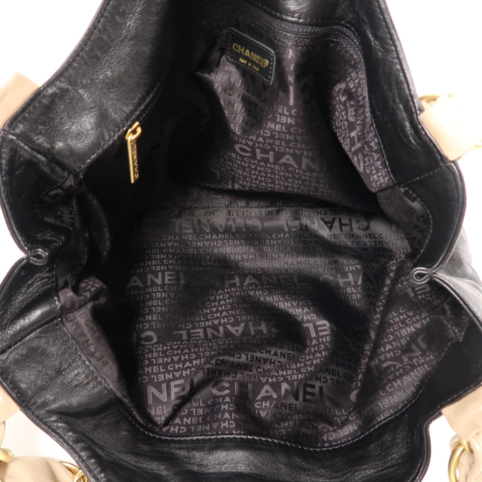 CHANEL 羊皮皮革Shoulder Bag金扣肩背袋