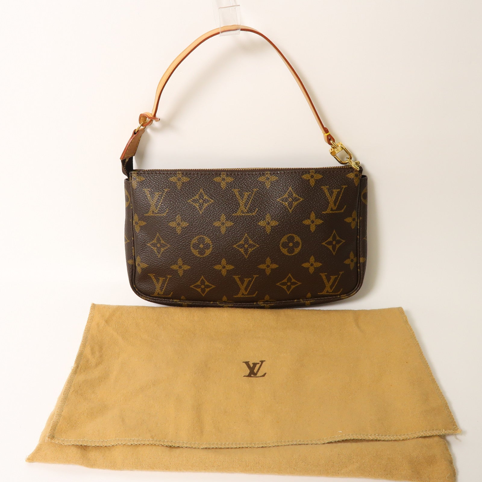 LOUIS VUITTON Monogram Pochette Accessoires金扣手挽袋啡色