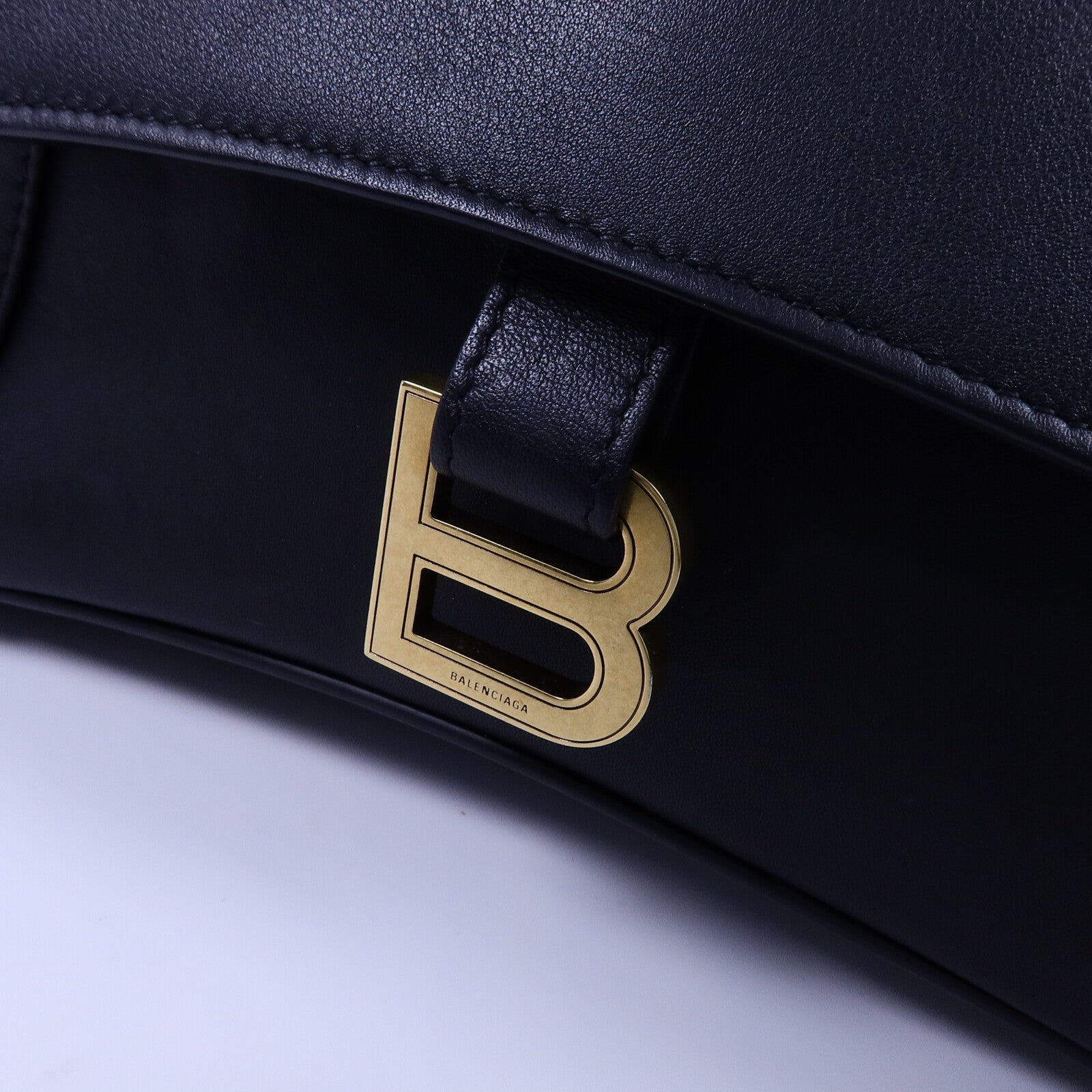 BALENCIAGA 牛皮皮革Downtown Medium肩背袋