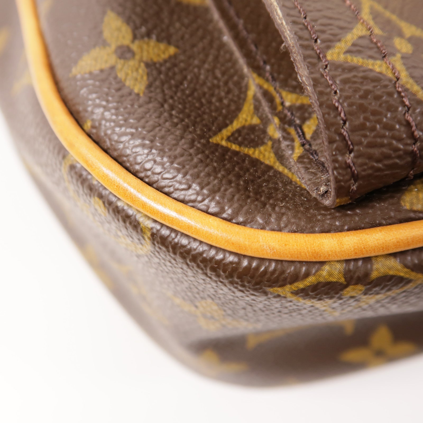 LOUIS VUITTON Monogram Hudson GM金扣肩背袋