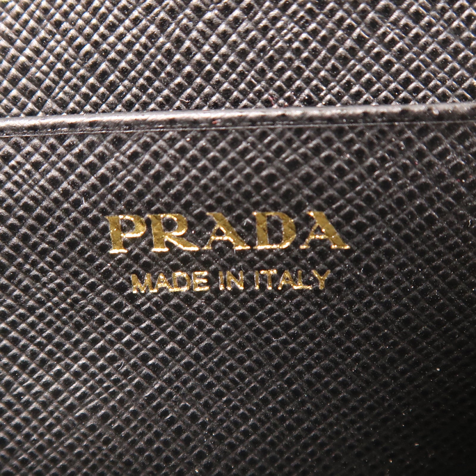 PRADA 牛皮皮革Wallet On Chain金扣鏈帶肩背袋黑色