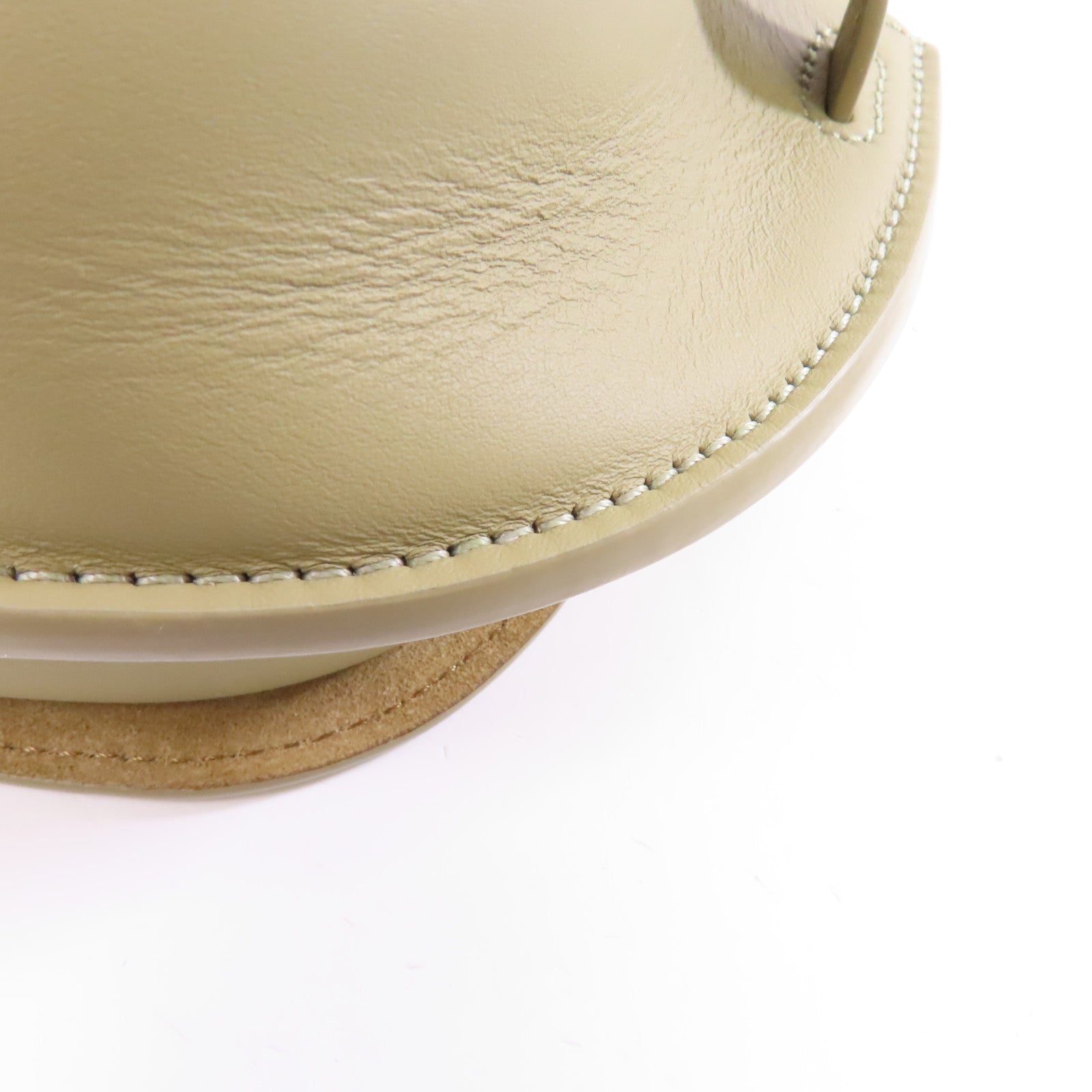 LOEWE 牛皮皮革Mini Gate金扣肩背袋米色