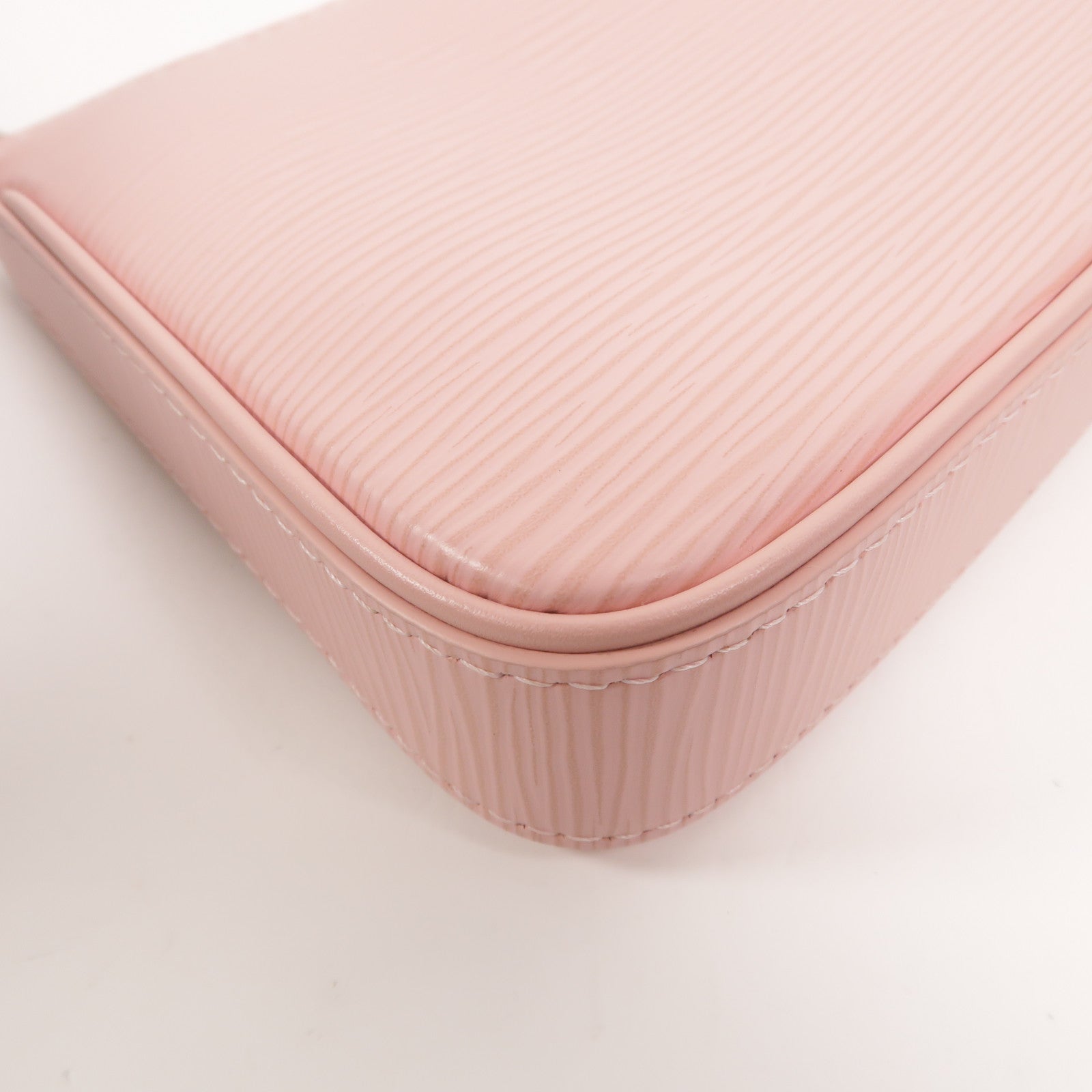 LOUIS VUITTON Epi Easy Pouch Strap鏈帶肩背袋