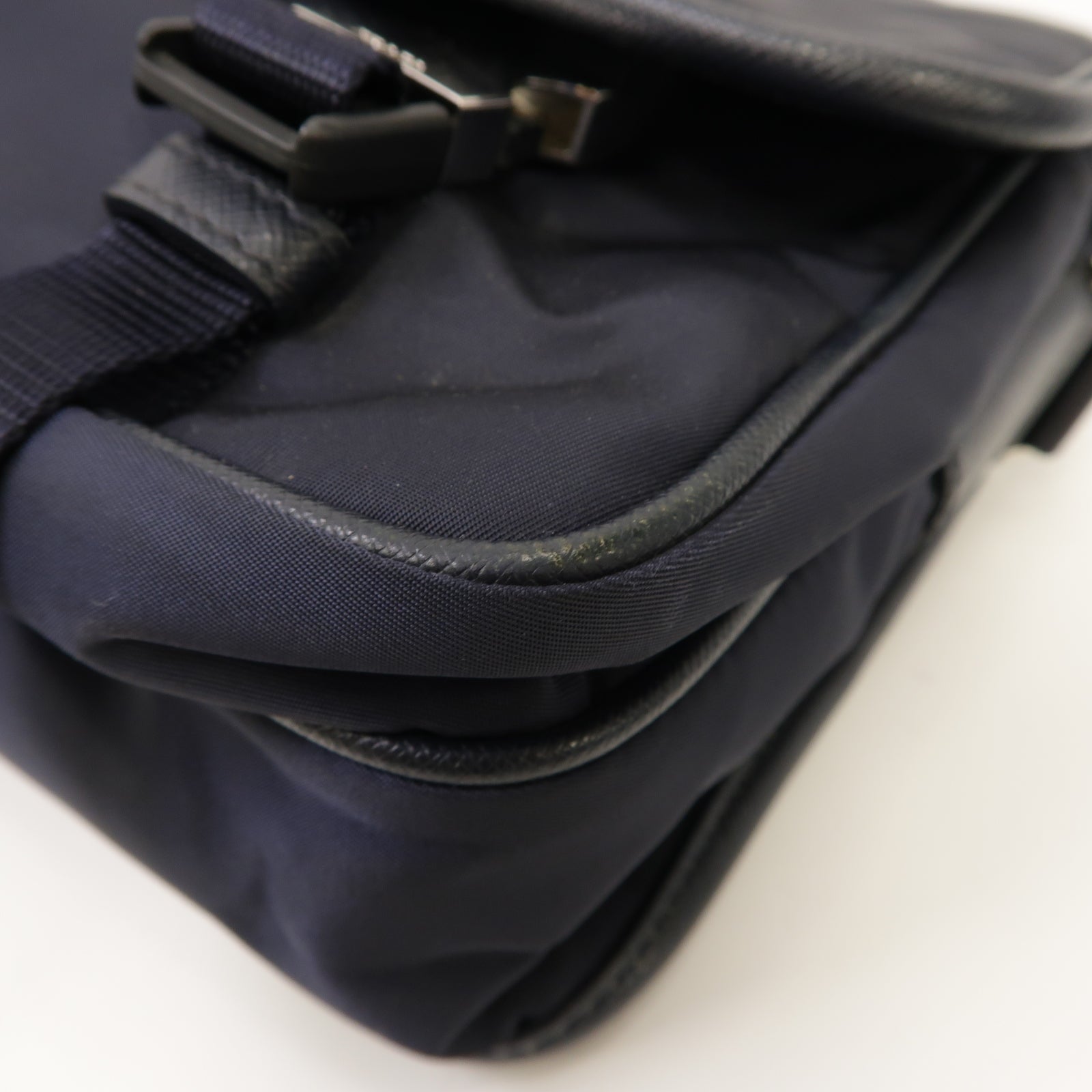 PRADA 尼龍/Saffiano皮革Messenger Bag銀扣肩背袋藍色