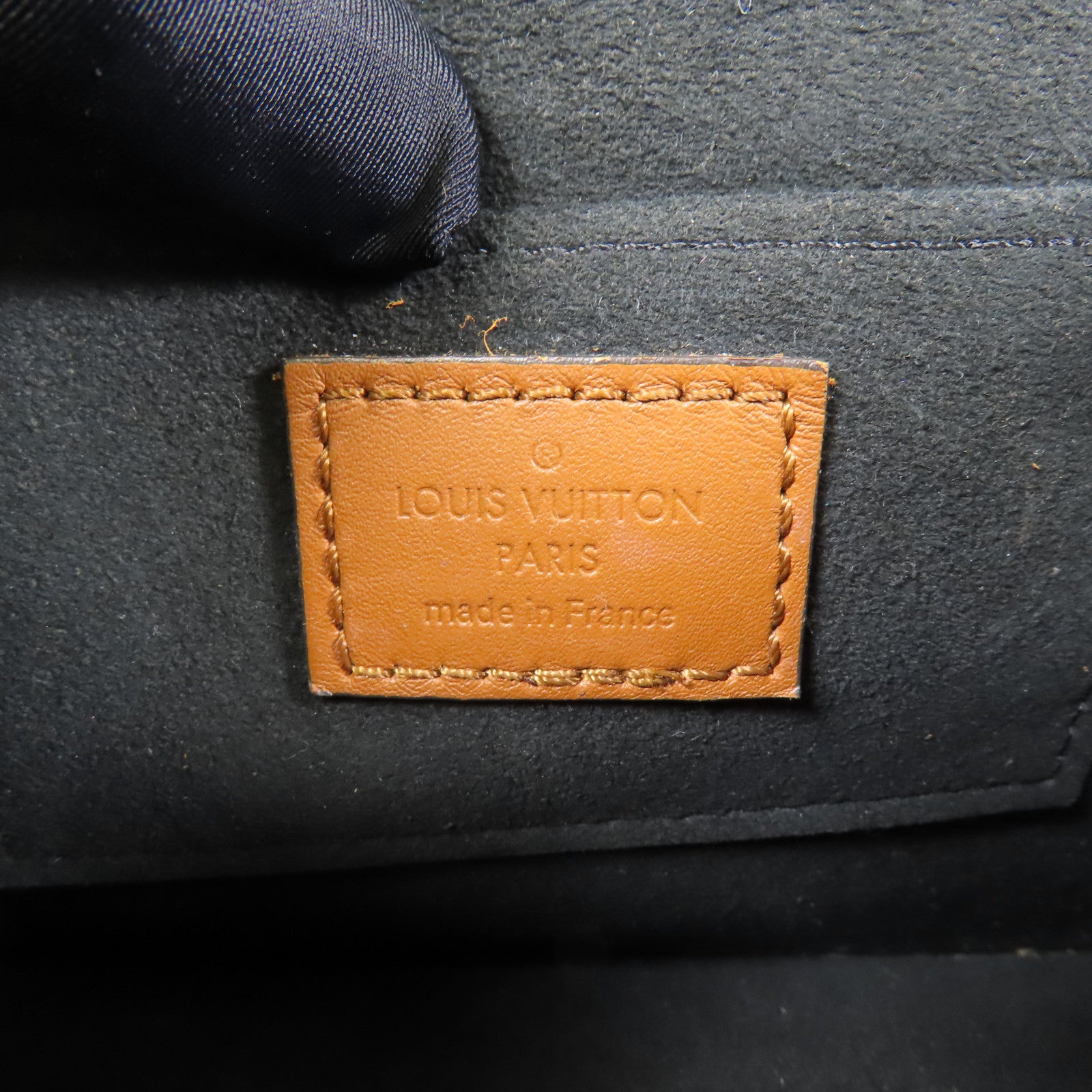 LOUIS VUITTON Monogram Reverse Mini Dauphine金扣肩背袋