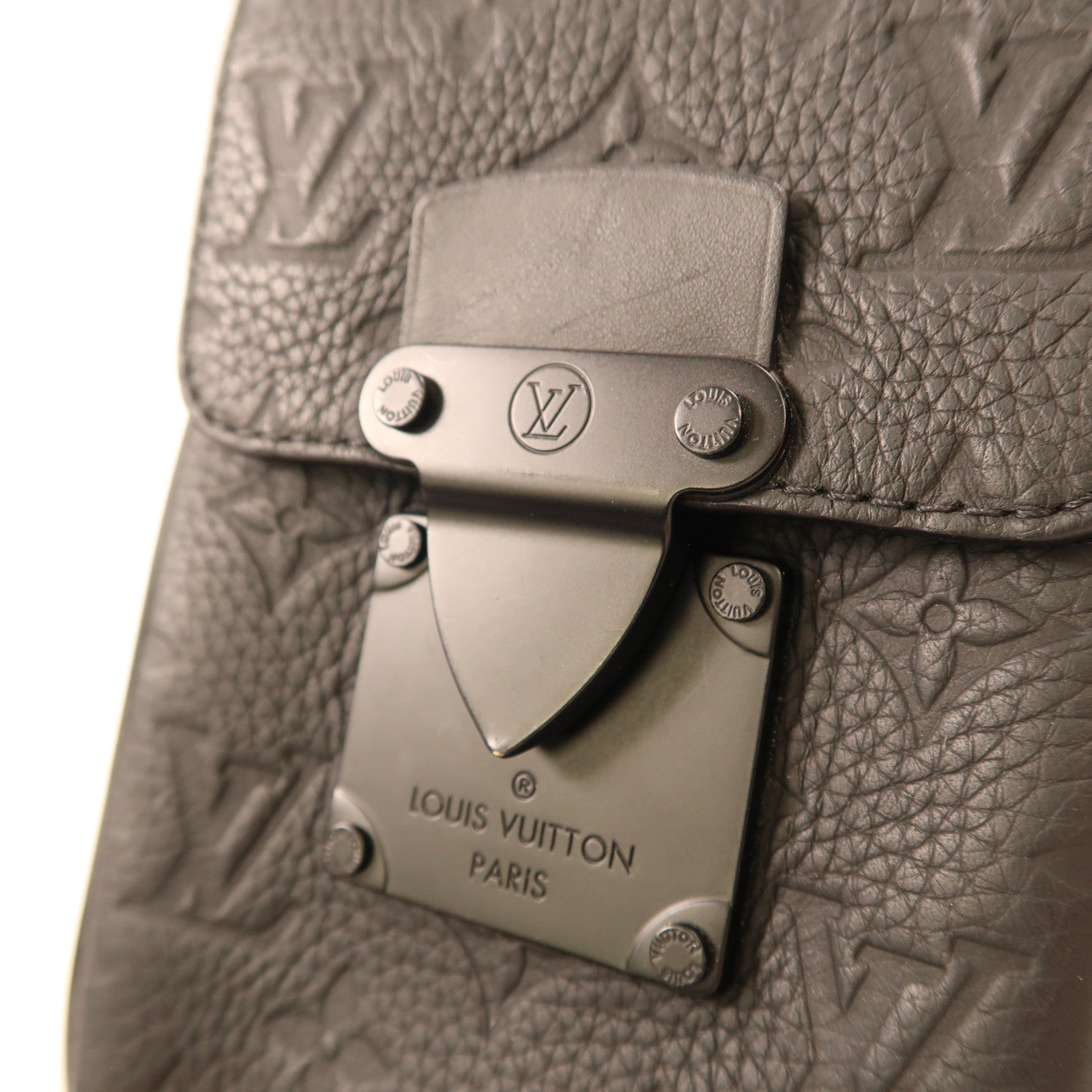 LOUIS VUITTON Monogram Taurillon S-Lock Vertical Wearable肩背袋