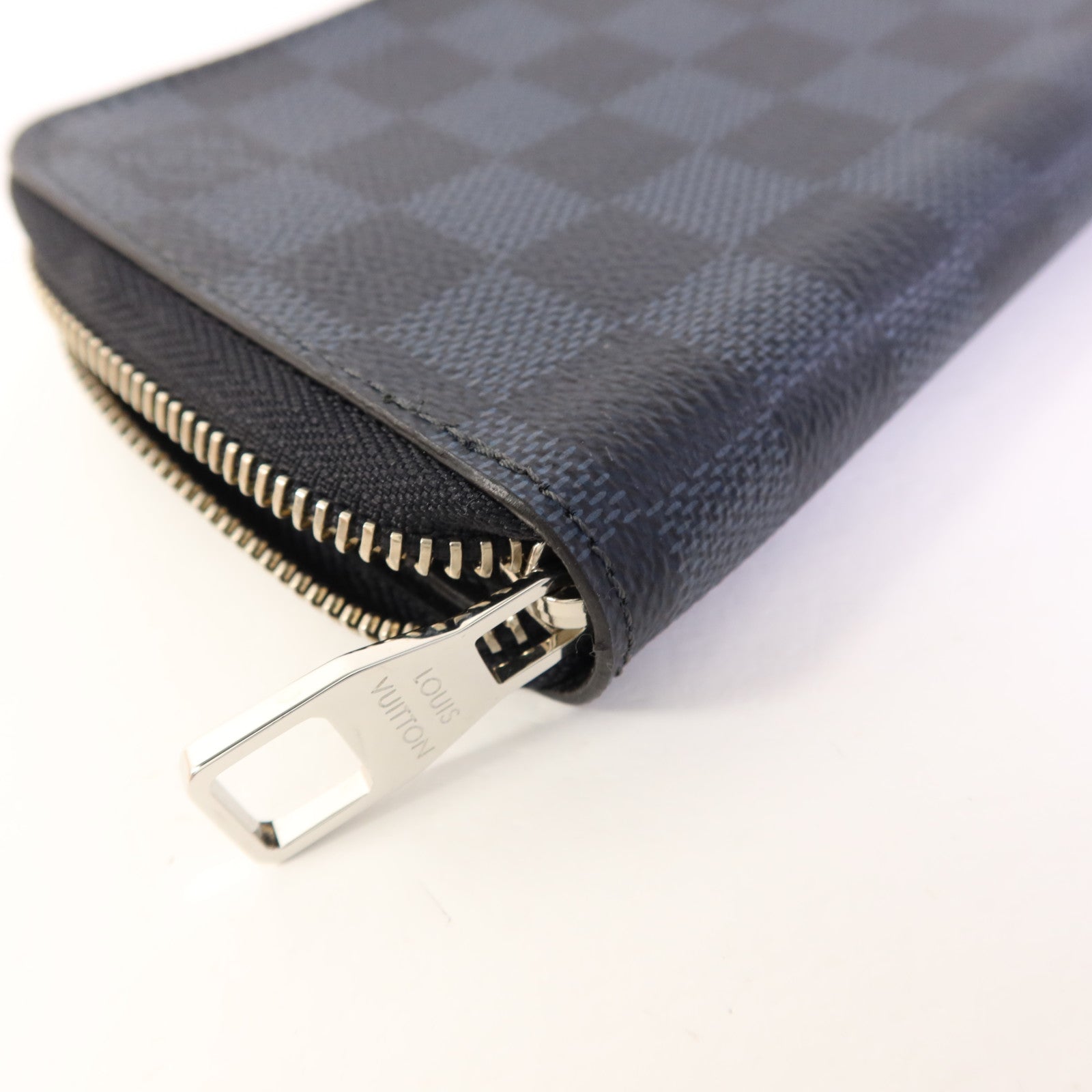 LOUIS VUITTON Damier Graphite Zipper Wallet Vertical銀扣長錢包