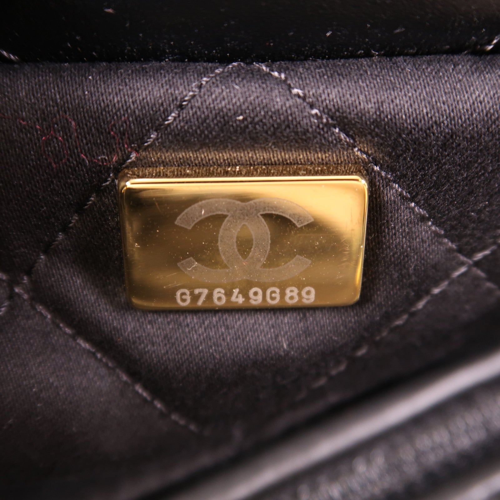CHANEL 牛皮皮革Chanel 22 Small金扣鏈帶肩背袋
