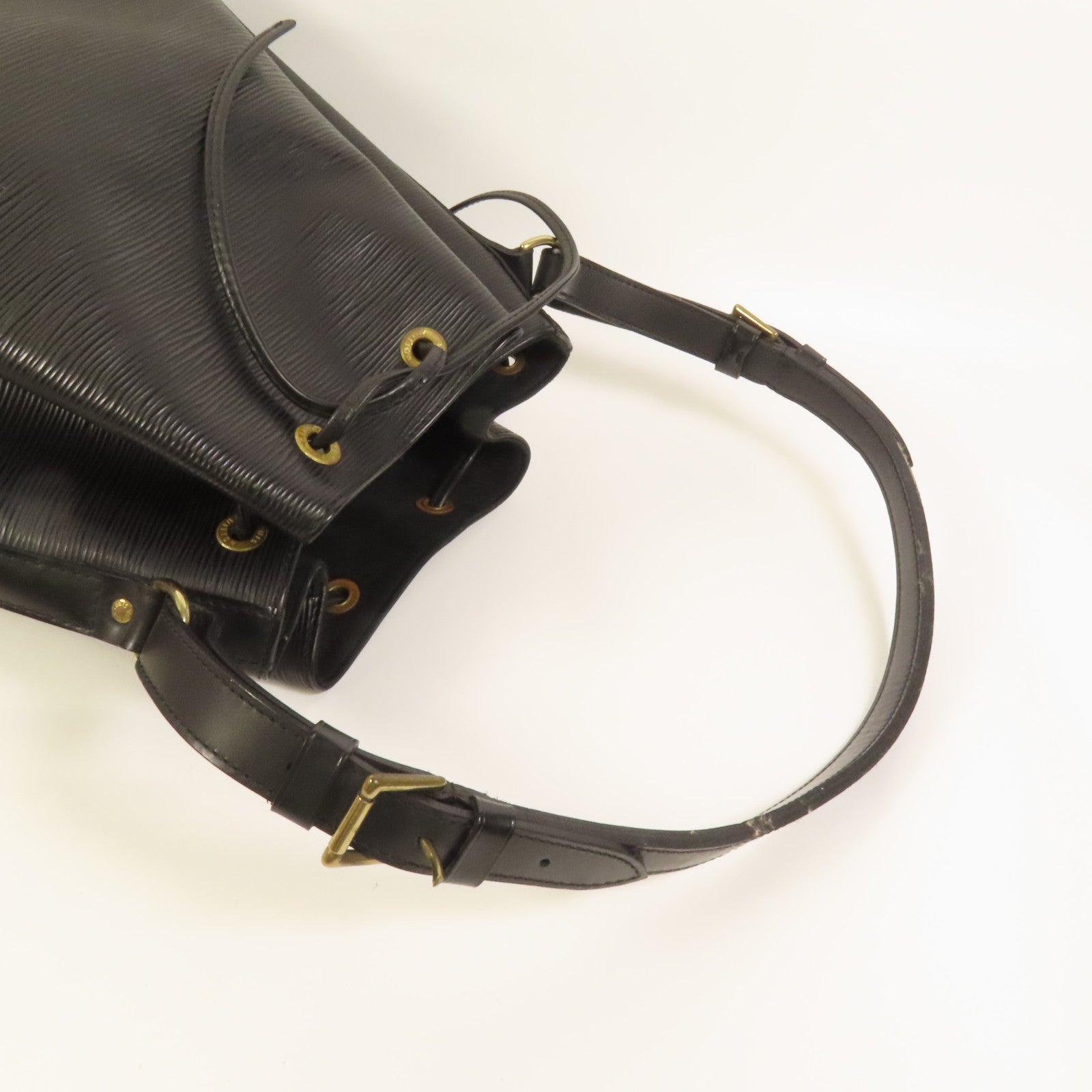 LOUIS VUITTON Epi Petit Noe金扣肩背袋